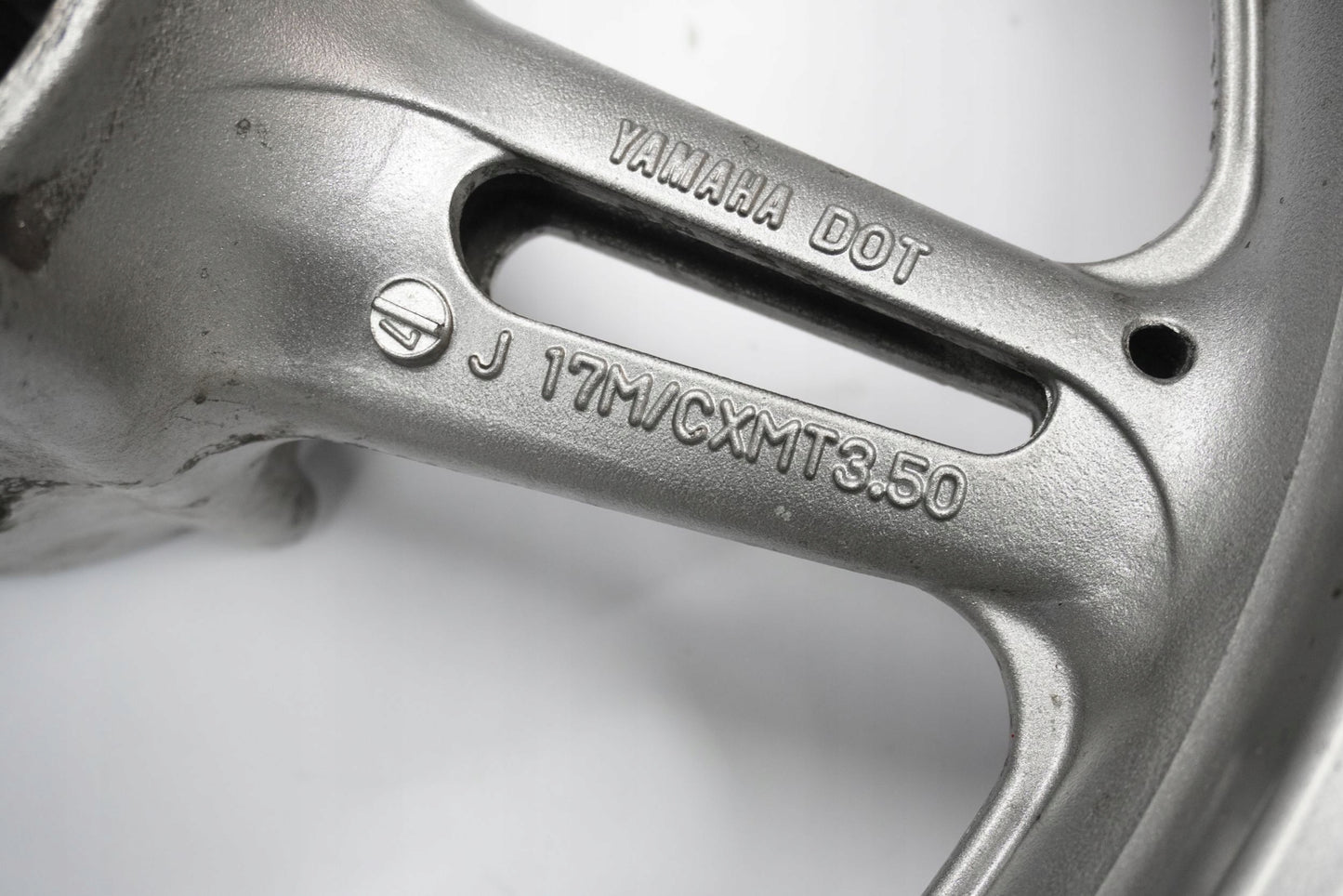 YAMAHA FJR 1300 01-05 Felge vorne Wheel Vorderrad 6