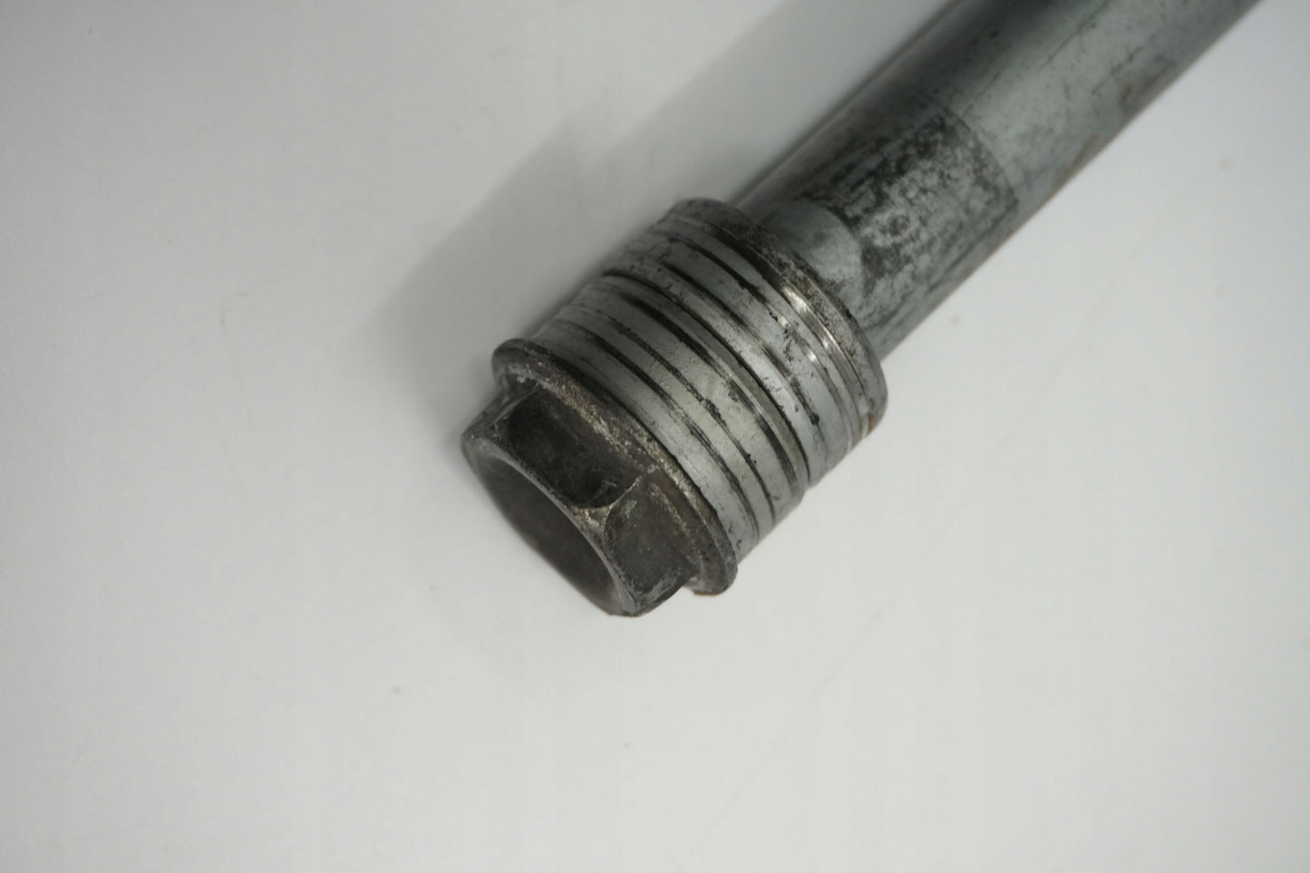 HONDA CBR 600RR PC40 07-12 Vorderachse Achse vorne Radachse front axle 3