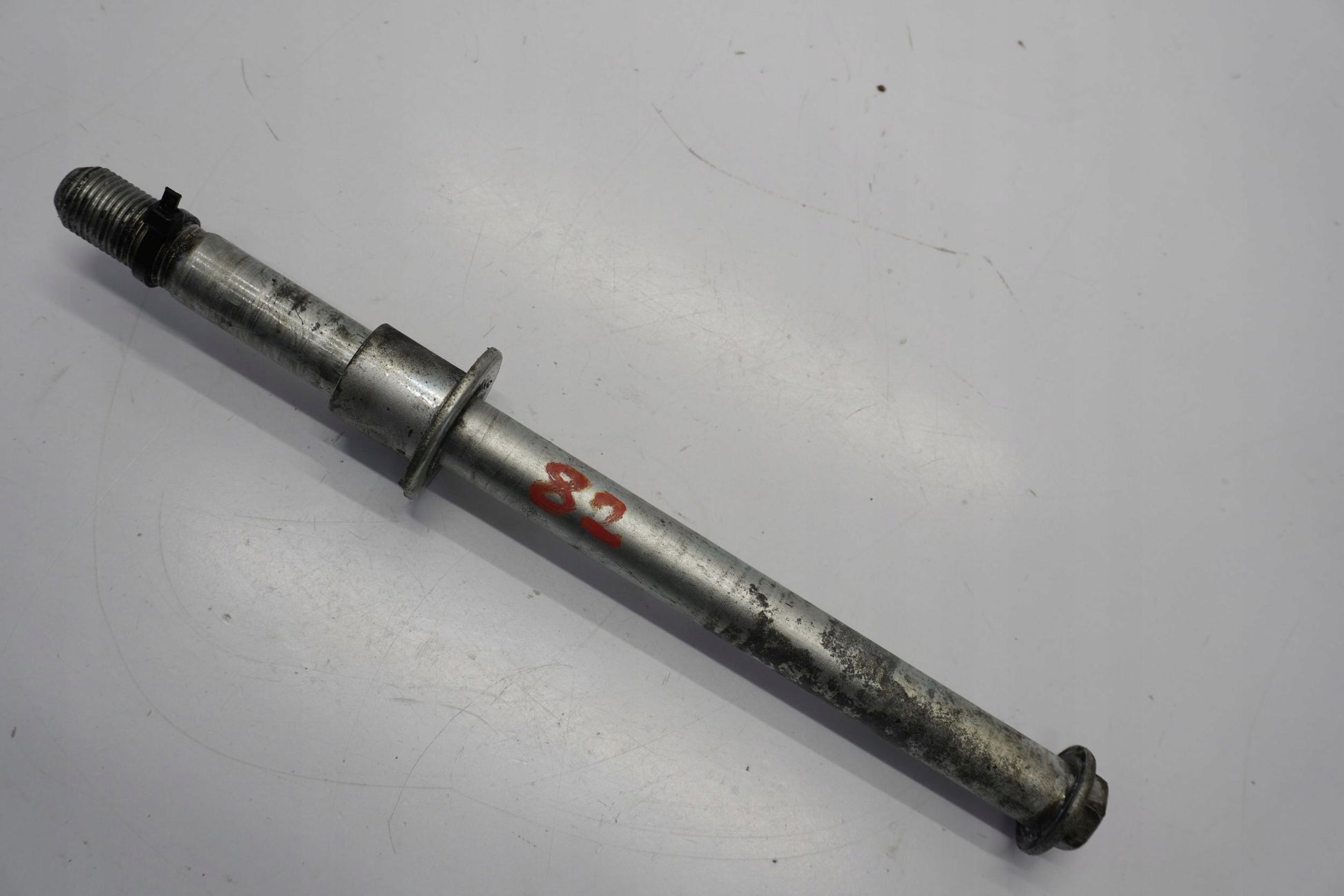 SUZUKI SV 650 S 99-02 Vorderachse Achse vorne Radachse front axle 6