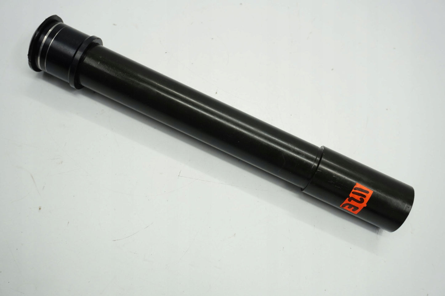 KTM 890 DUKE R 20- Vorderachse Achse vorne Radachse front axle 8