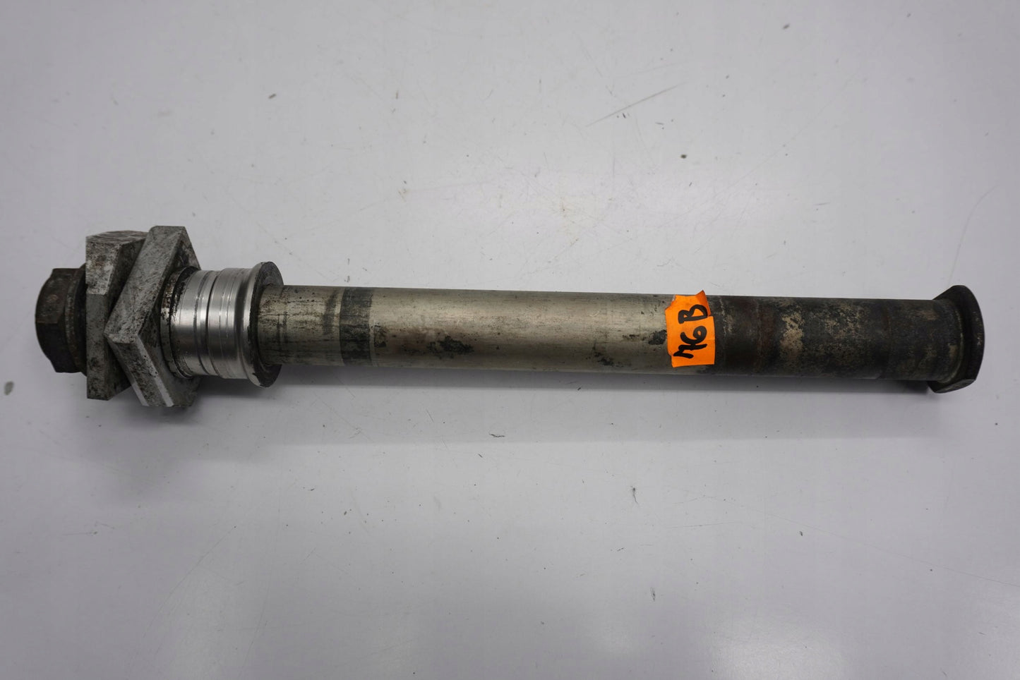 SUZUKI DL 1000 V-STROM 14-16 Hinterachse Achse hinten Radachse rear axle 2