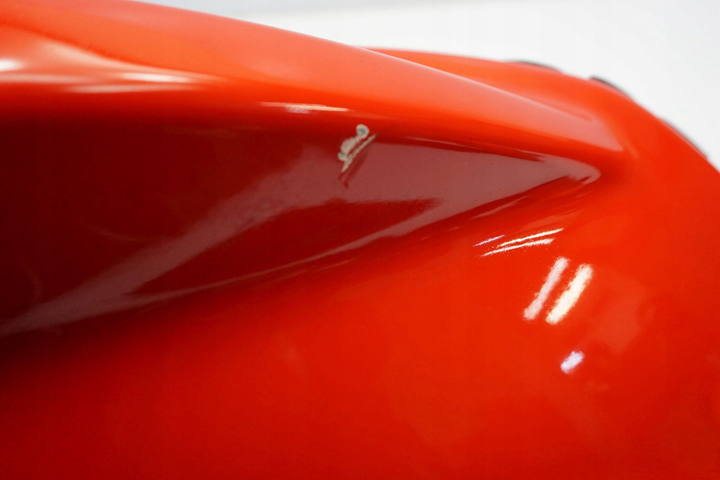 MV AGUSTA BRUTALE 800 16- Kraftstofftank Benzintank Fuel Tank 2