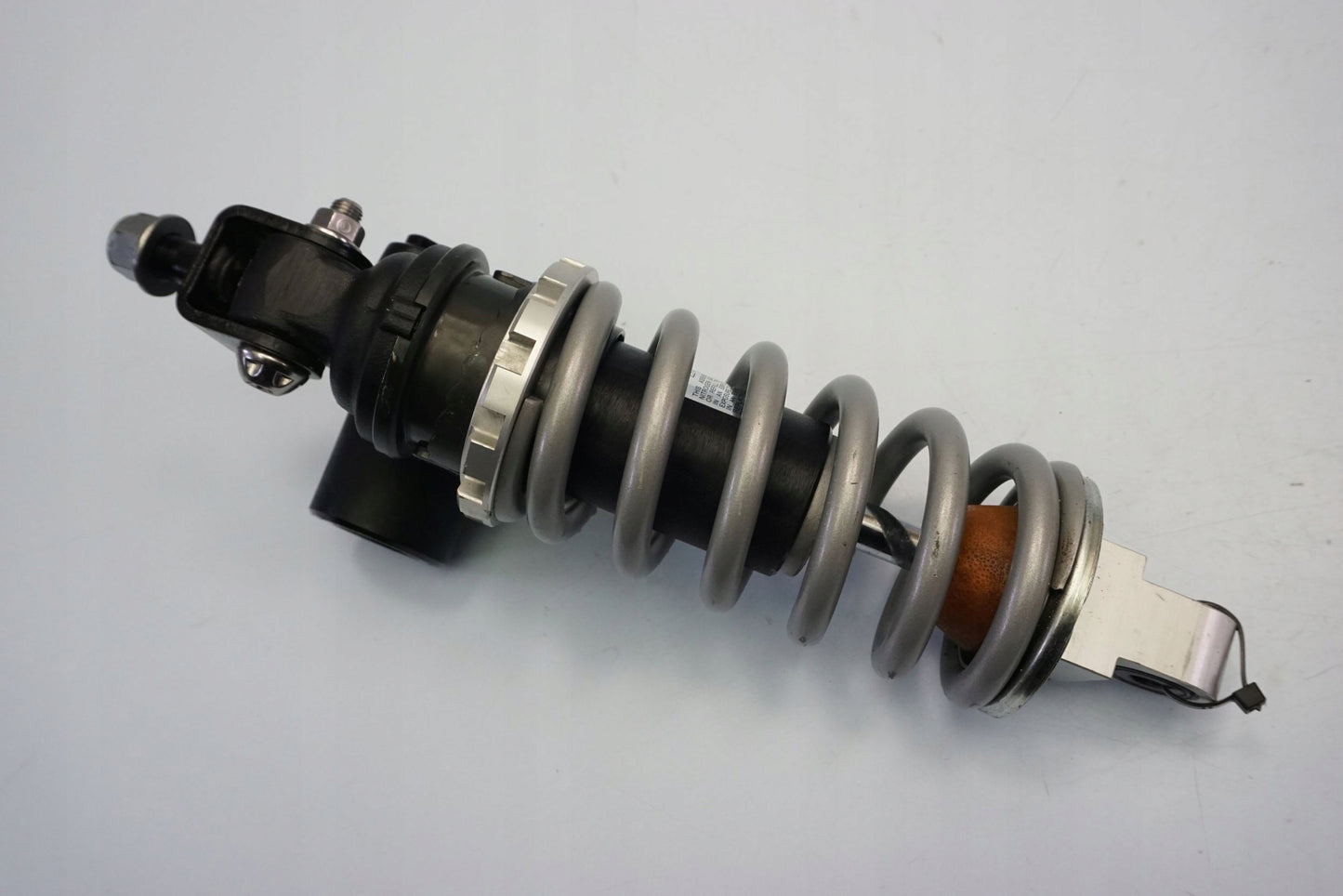 TRIUMPH STREET TRIPLE 660 S 17- Stoßdämpfer Federbein shock absorber