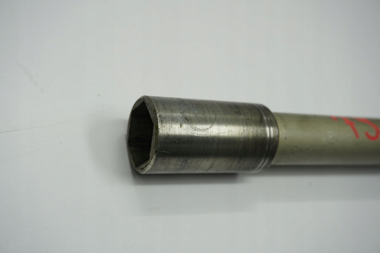 SUZUKI GSX-R 600 750 K4-K5 Vorderachse Achse vorne Radachse front axle 2