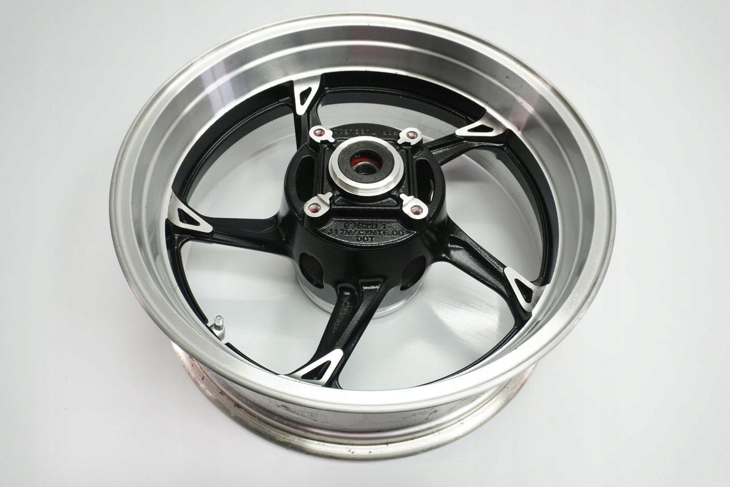 KAWASAKI Z1000 10-13 Felge hinten Wheel Hinterrad 8
