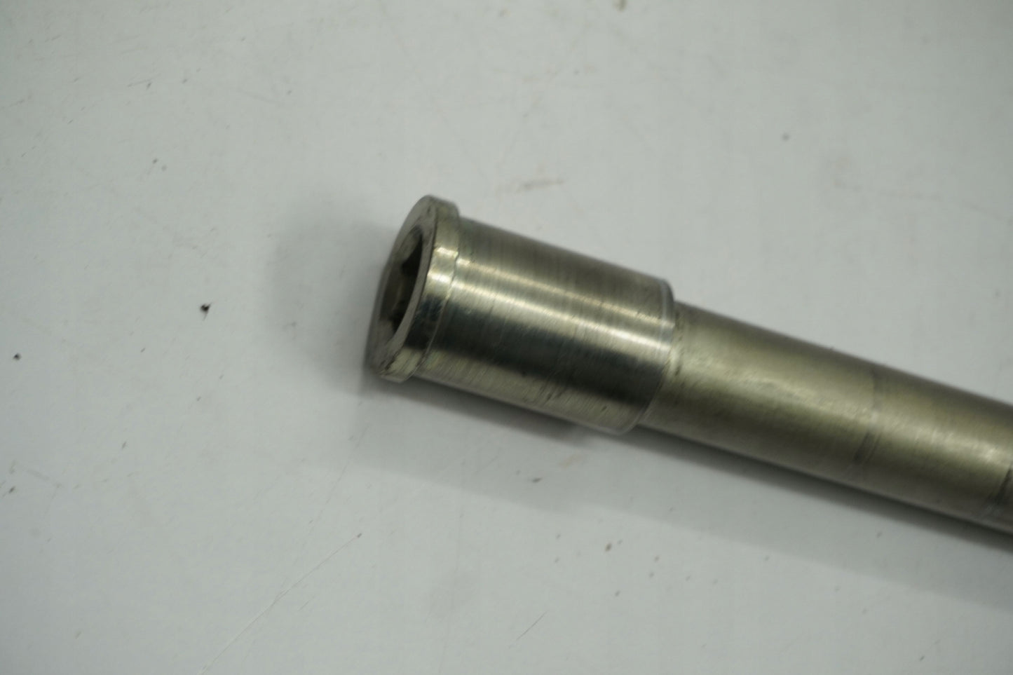 KAWASAKI Z 900 RS CAFE 18-22 Vorderachse Achse vorne Radachse front axle 6