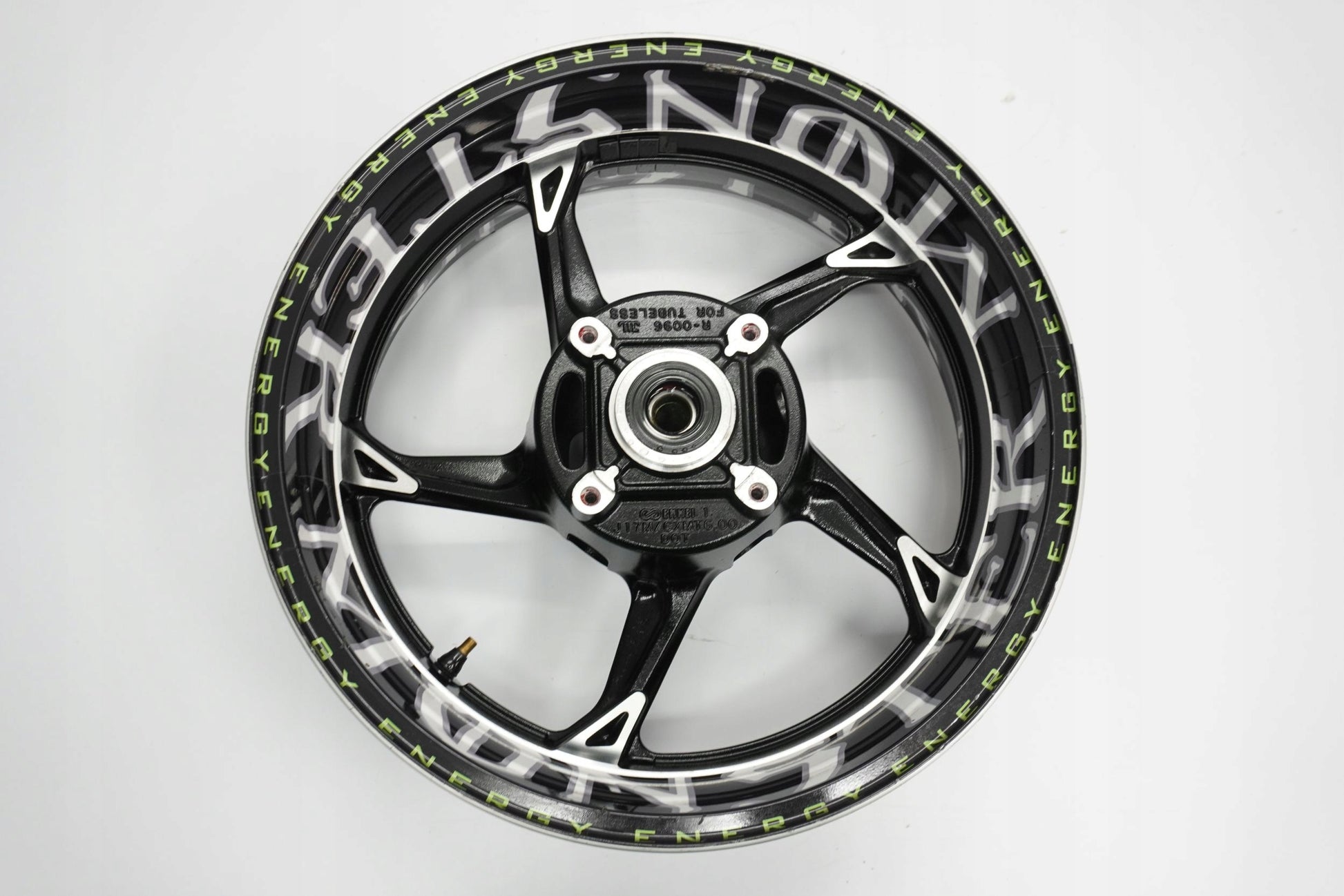 KAWASAKI Z1000 10-13 Felge hinten Wheel Hinterrad 4