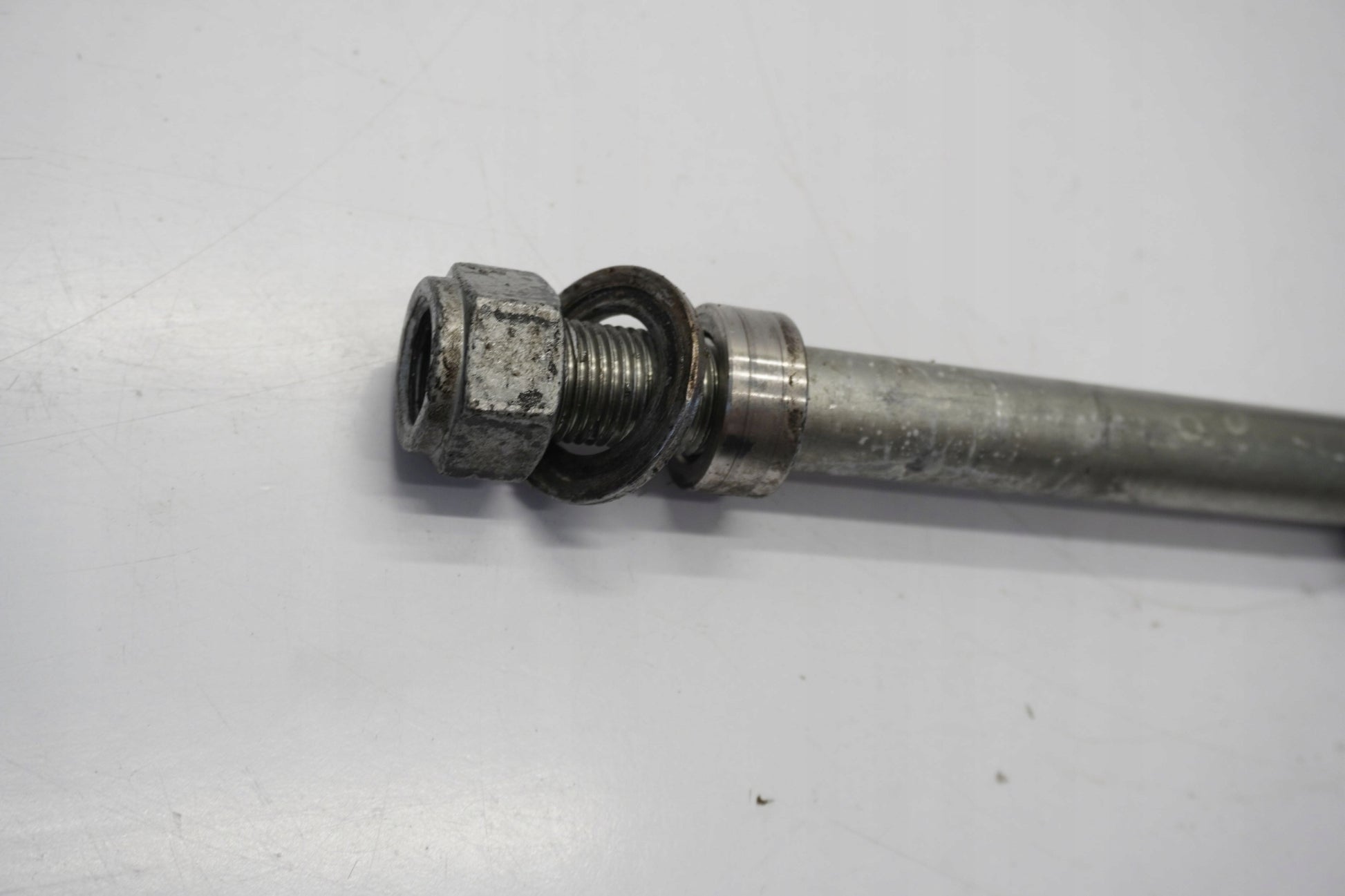 BMW F 700 GS 12-17 Vorderachse Achse vorne Radachse front axle 6