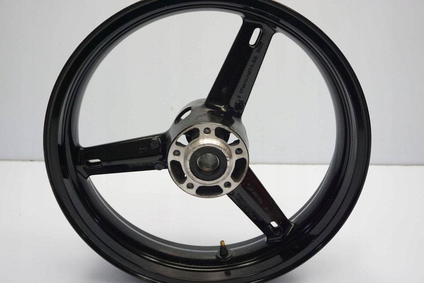 SUZUKI GSX-R 1000 K3-K4 Felge vorne Wheel Vorderrad