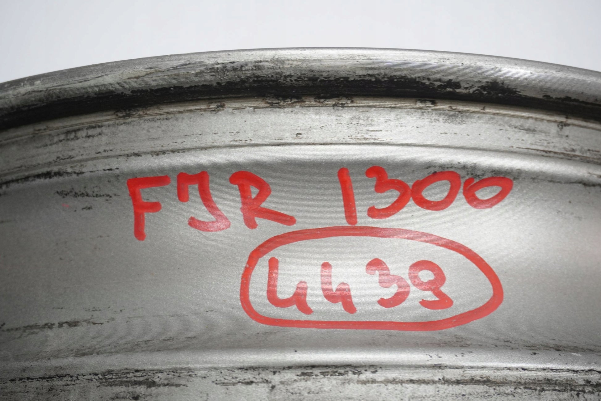 YAMAHA FJR 1300 01-05 Felge vorne Wheel Vorderrad 8