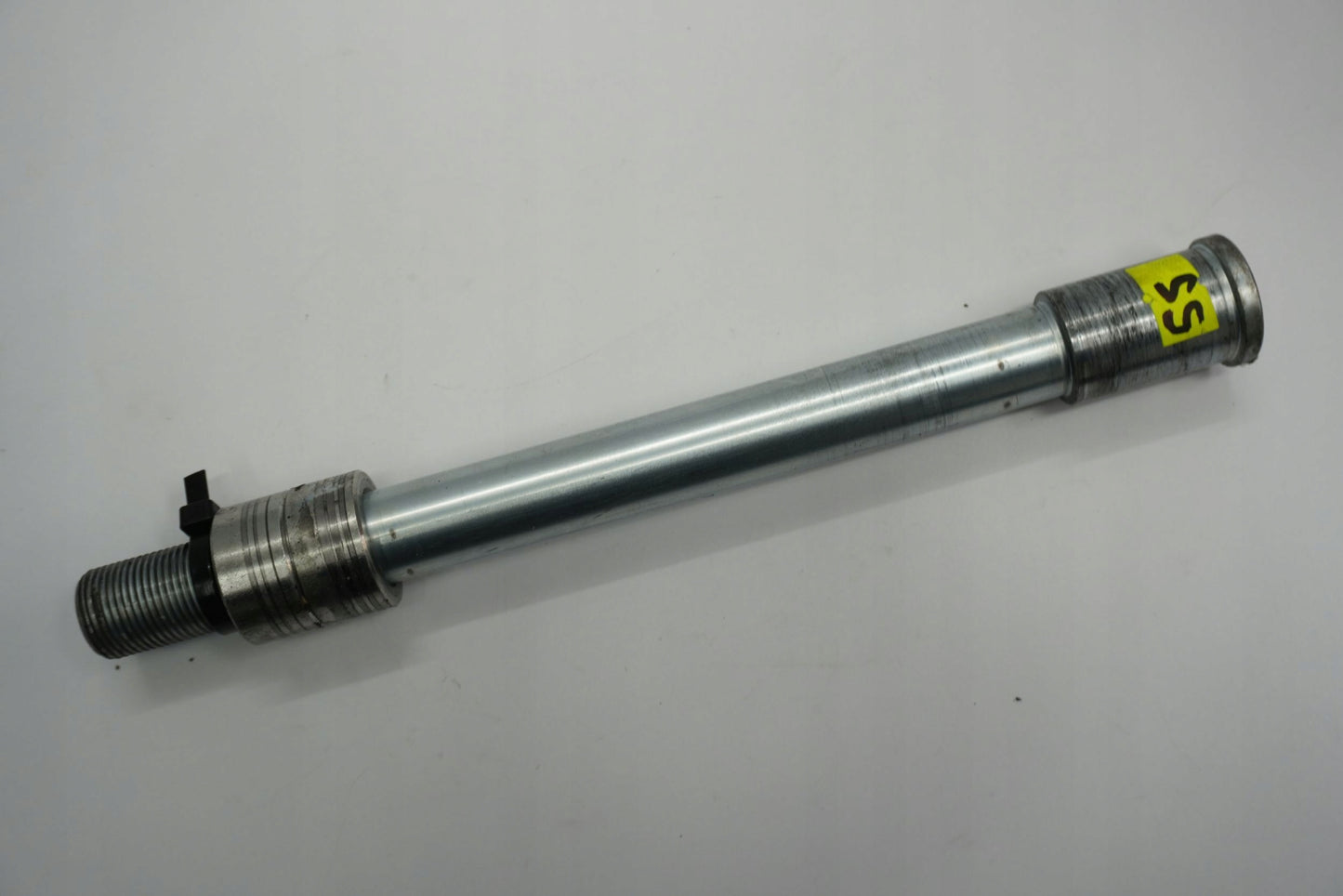 KAWASAKI ER-6F 650 09-11 Vorderachse Achse vorne Radachse front axle 4