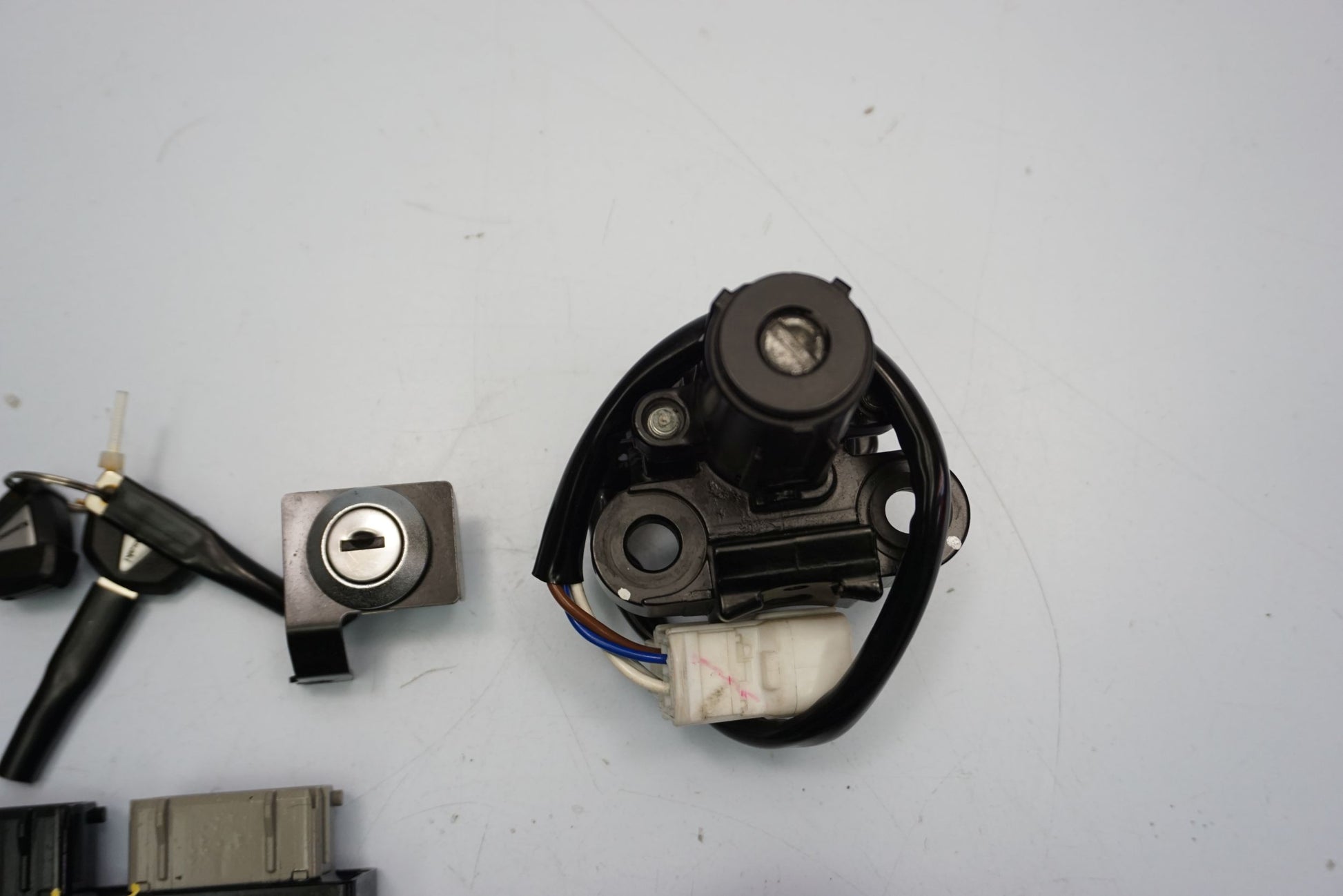 KAWASAKI Z 650 20-22 Schlosssatz Zündschloss Lock Set 2 10