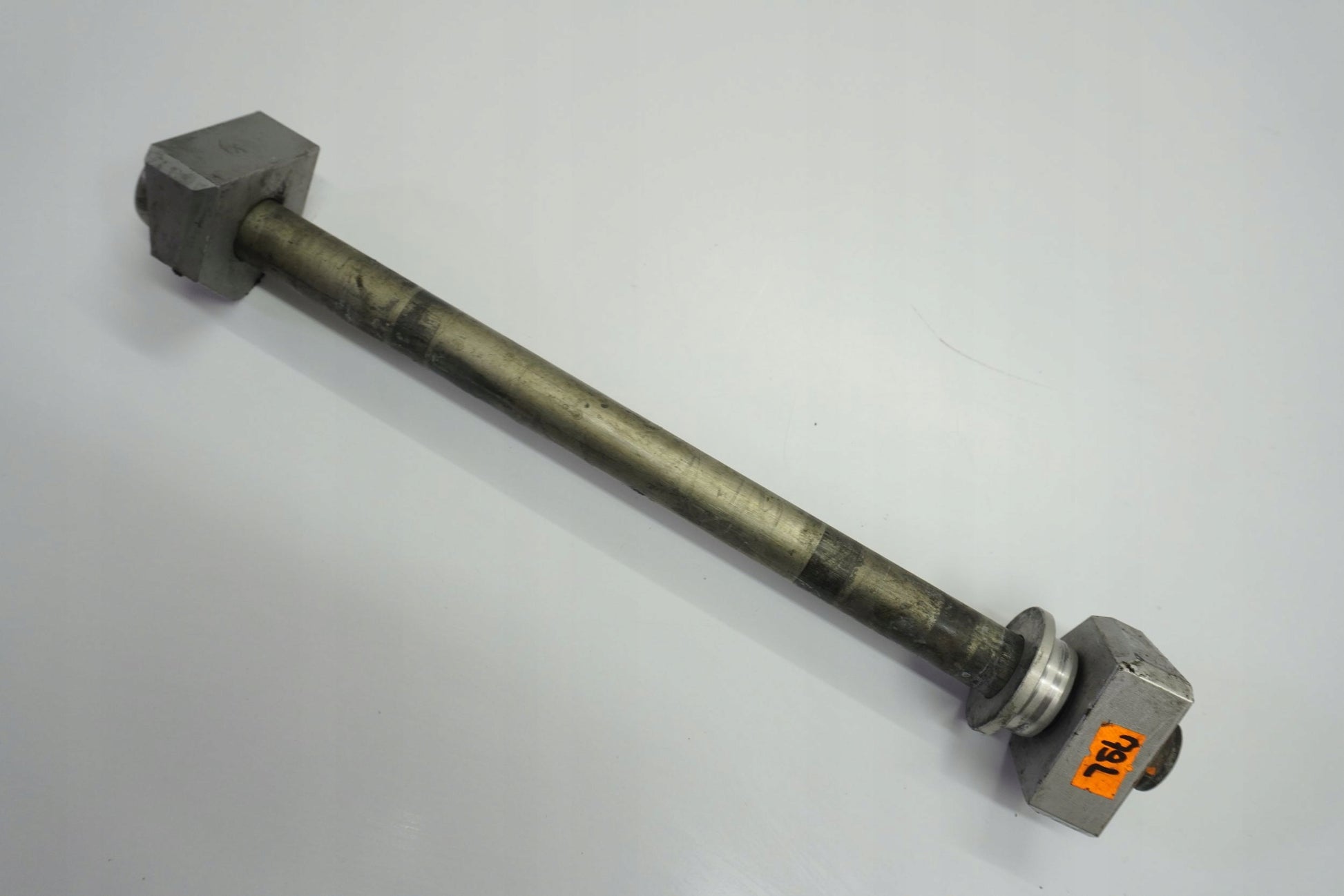 BMW F 800 R 09-14 Hinterachse Achse hinten Radachse rear axle 5