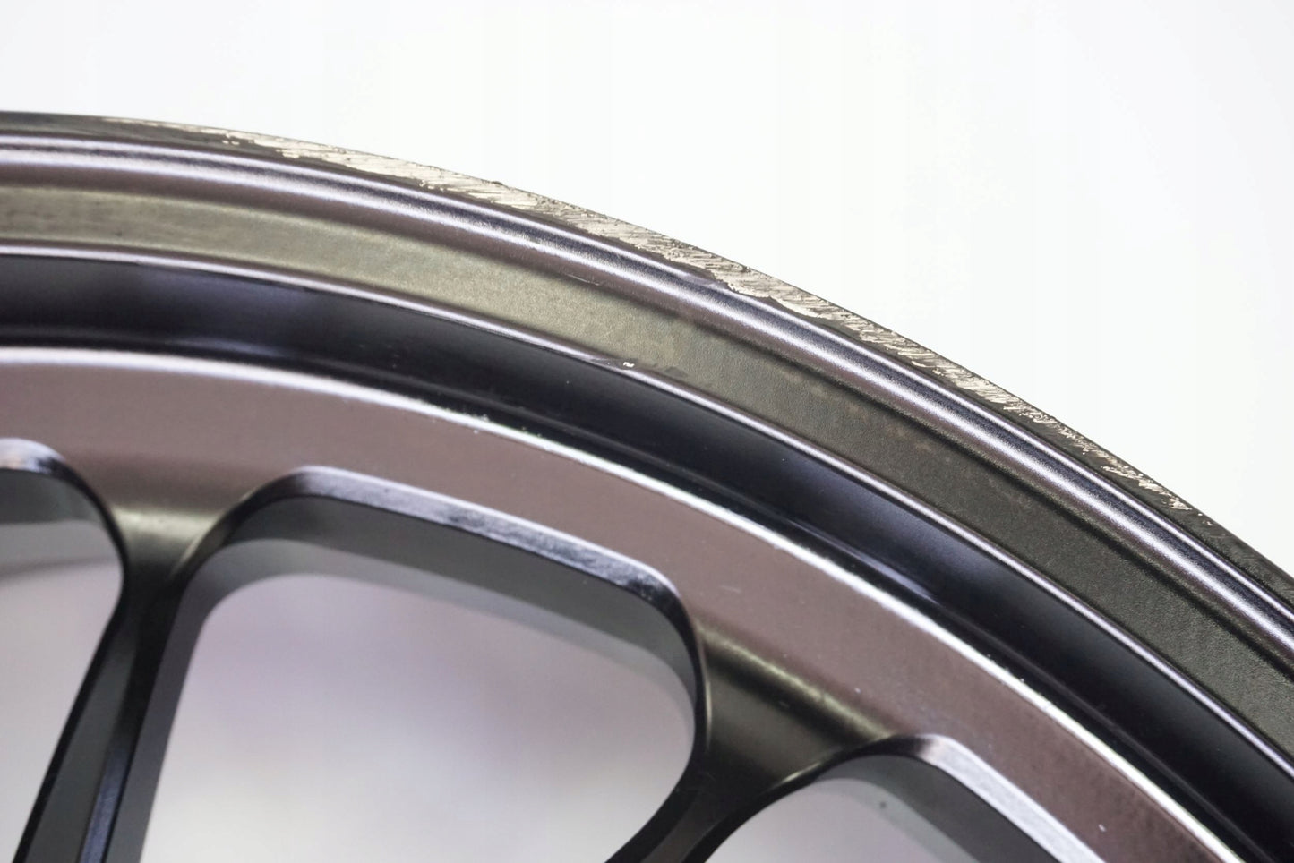 DUCATI PANIGALE 1100 V4 S 18- Felge hinten Wheel Hinterrad 5