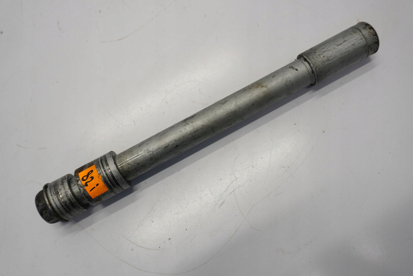 HONDA CBF 1000 SC58 06-09 Vorderachse Achse vorne Radachse front axle 5