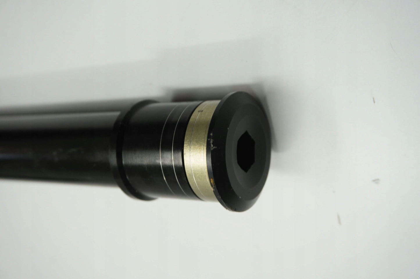 KTM 790 DUKE 18- Vorderachse Achse vorne Radachse front axle 2