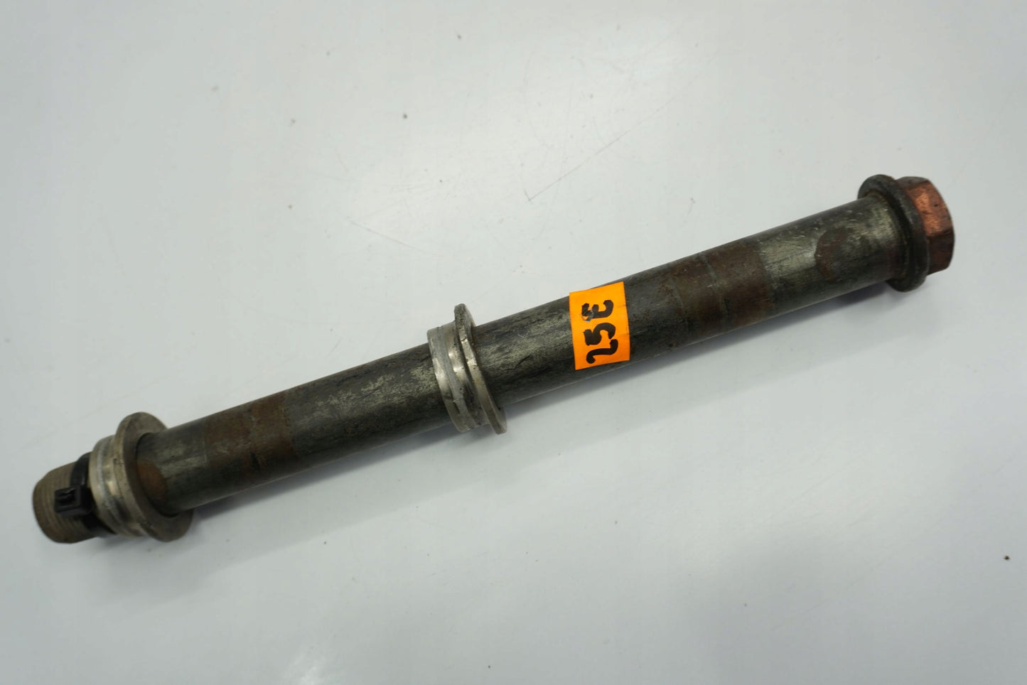 KAWASAKI ZX-10R 06-07 Vorderachse Achse vorne Radachse front axle 5