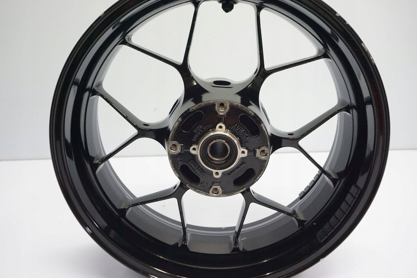 HONDA CBR 1000RR SC59 12-16 Felge hinten Wheel Hinterrad 11