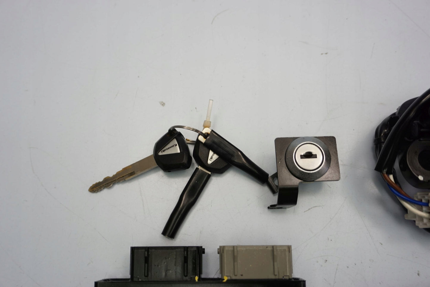 KAWASAKI Z 650 20-22 Schlosssatz Zündschloss Lock Set 2 7