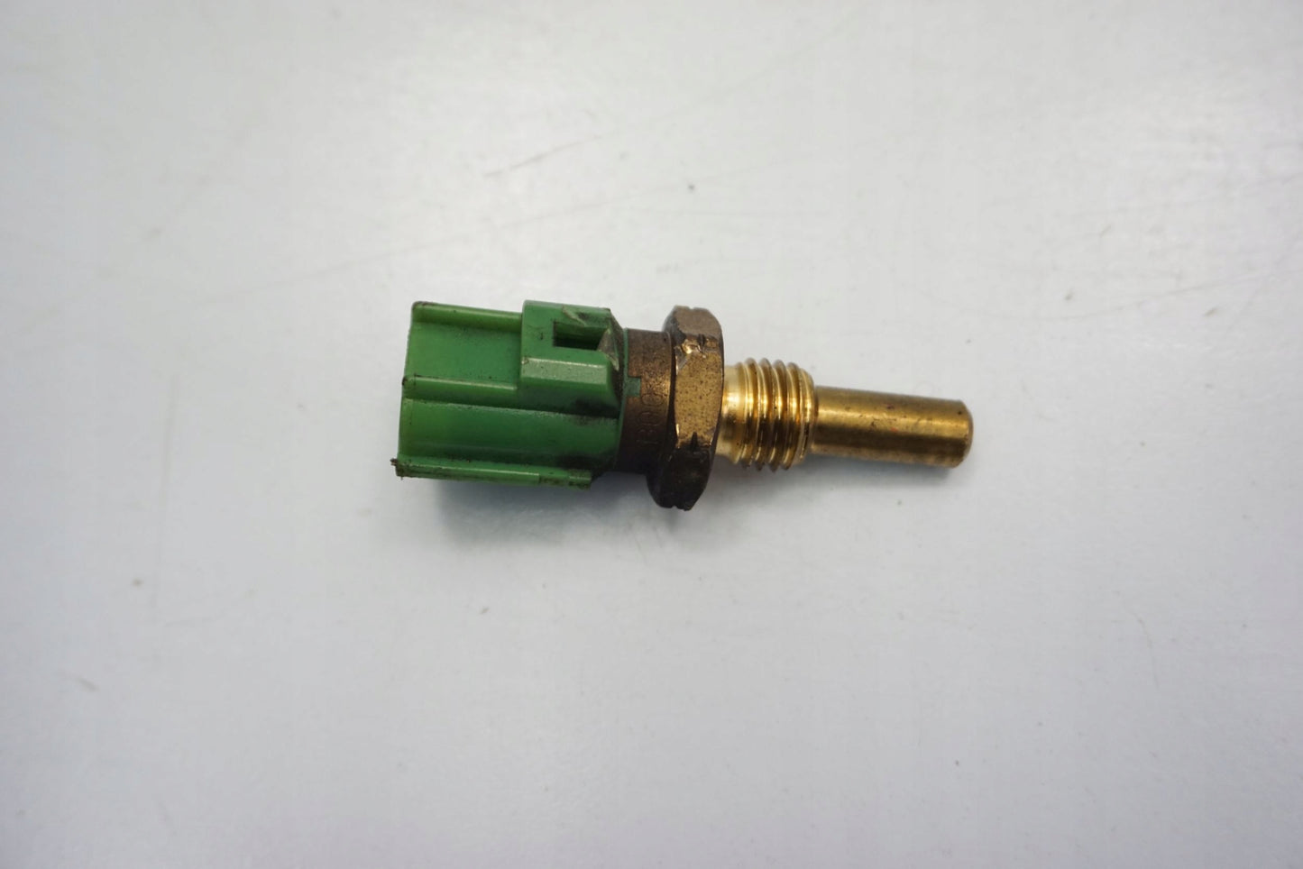 SUZUKI GSR 600 06-10 Temperatursensor Thermostat Temperature sensor