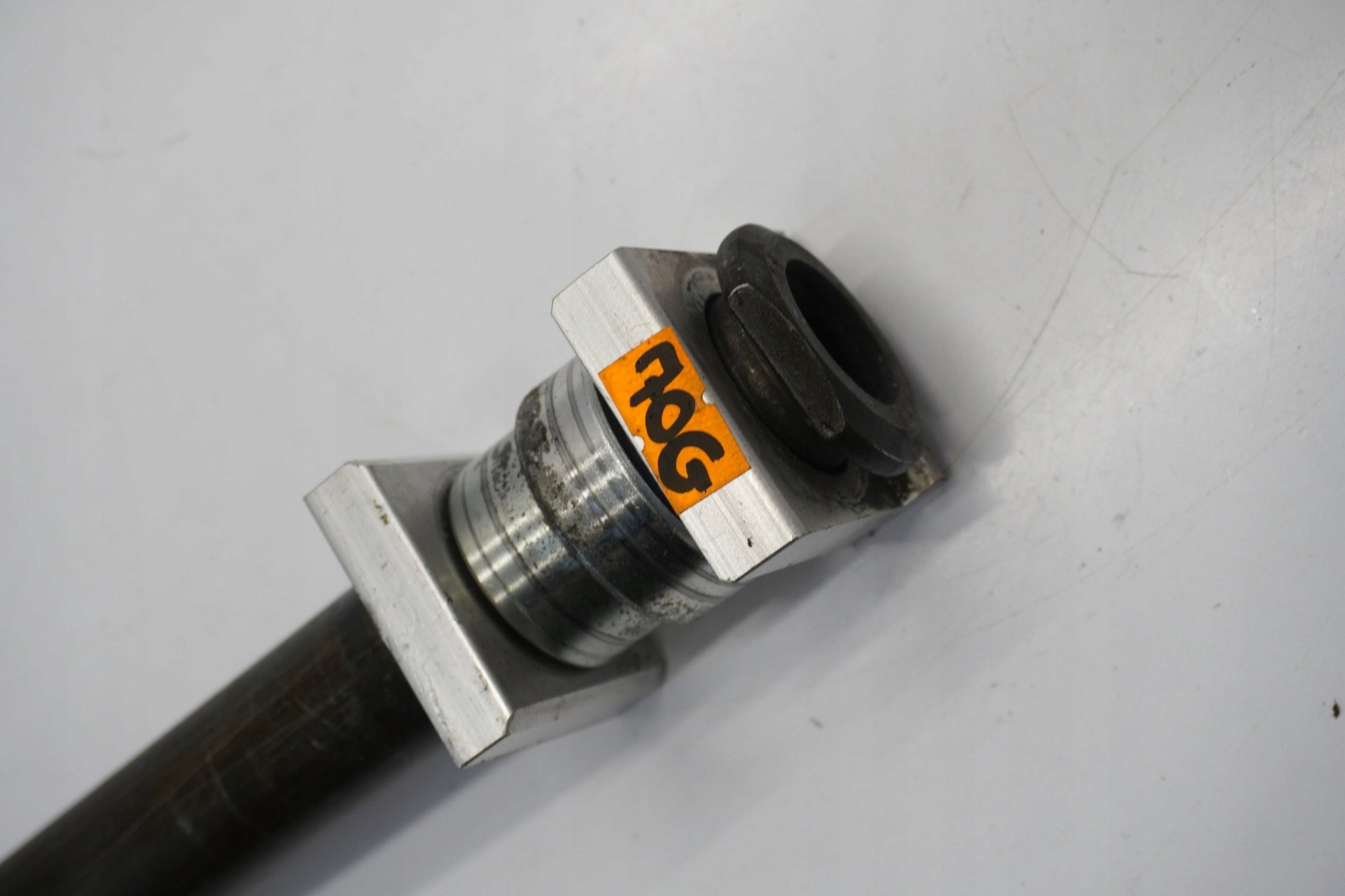 YAMAHA TDM 900 02-12 Hinterachse Achse hinten Radachse rear axle 3