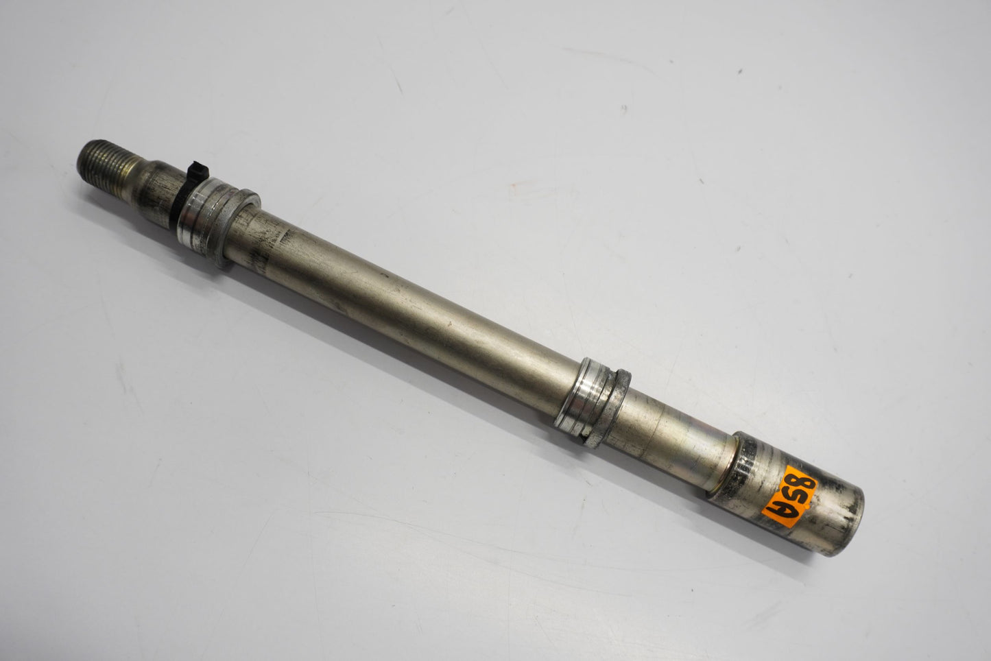 YAMAHA XV 1900 A MIDNIGHT STAR 06-13 Vorderachse Achse vorne Radachse front axle 6