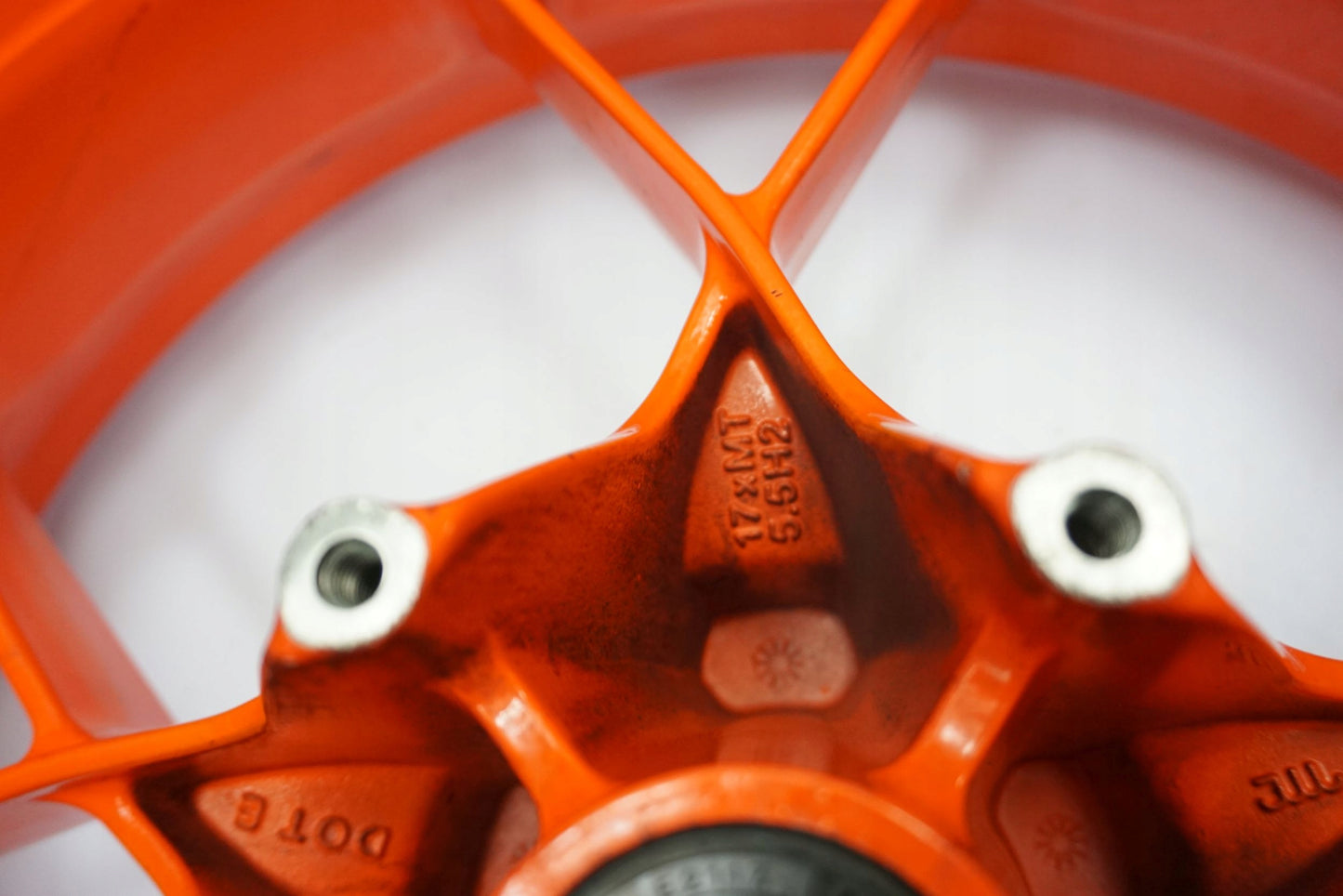 KTM 890 DUKE R 20- Felge hinten Wheel Hinterrad 9