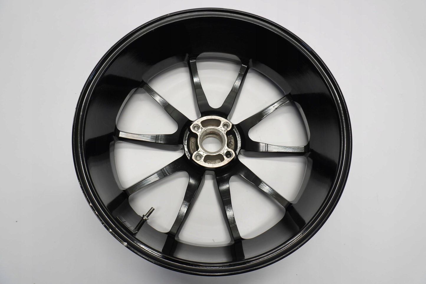 DUCATI HYPERMOTARD 821 13-15 Felge hinten Wheel Hinterrad 9