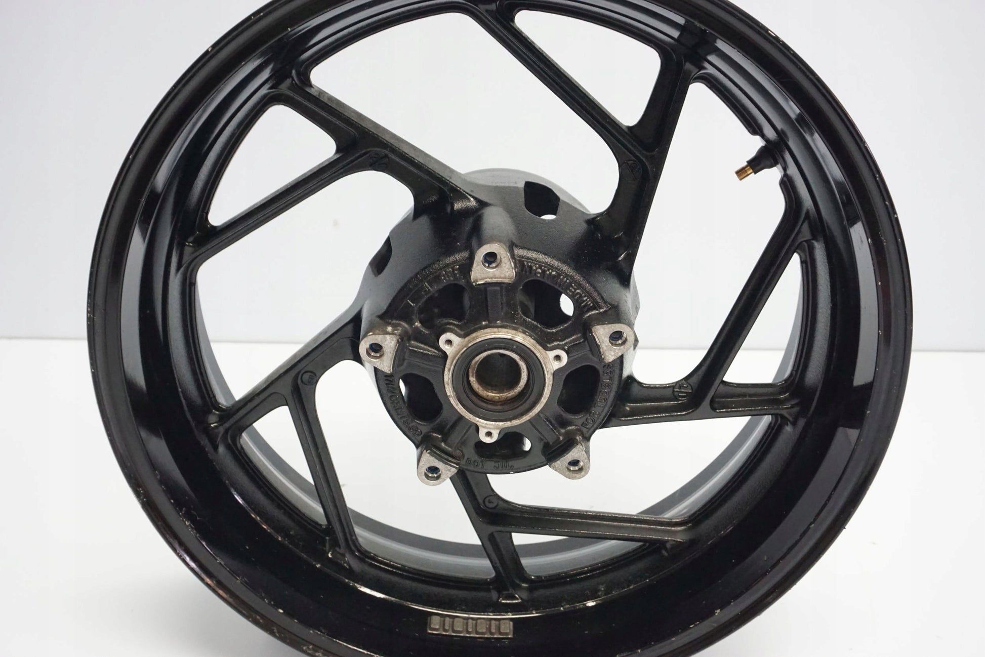 SUZUKI GSX-S 750 17-23 Felge hinten Wheel Hinterrad 9