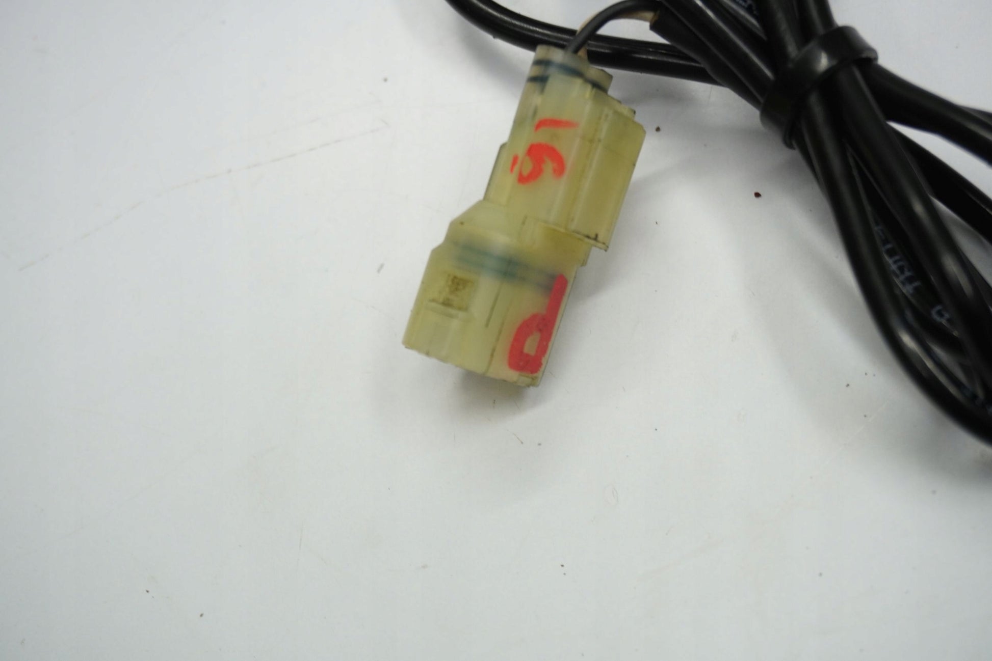 TRIUMPH TRIDENT 660 21- ABS Sensor vorne 3