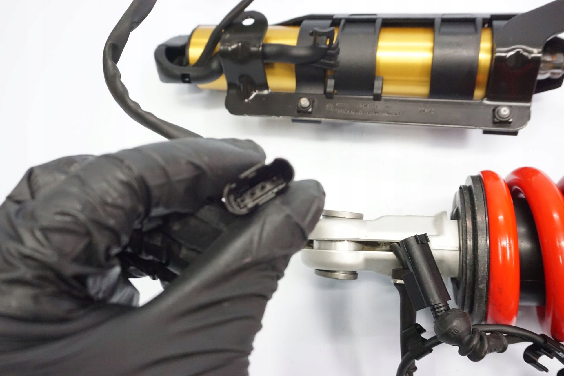 BMW F 900 R 20- Stoßdämpfer Federbein shock absorber 4