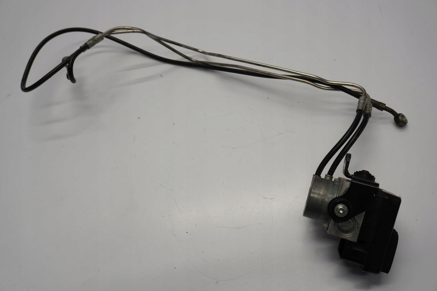 DUCATI HYPERMOTARD 821 13-15 ABS Pumpe Druckmodulator 7