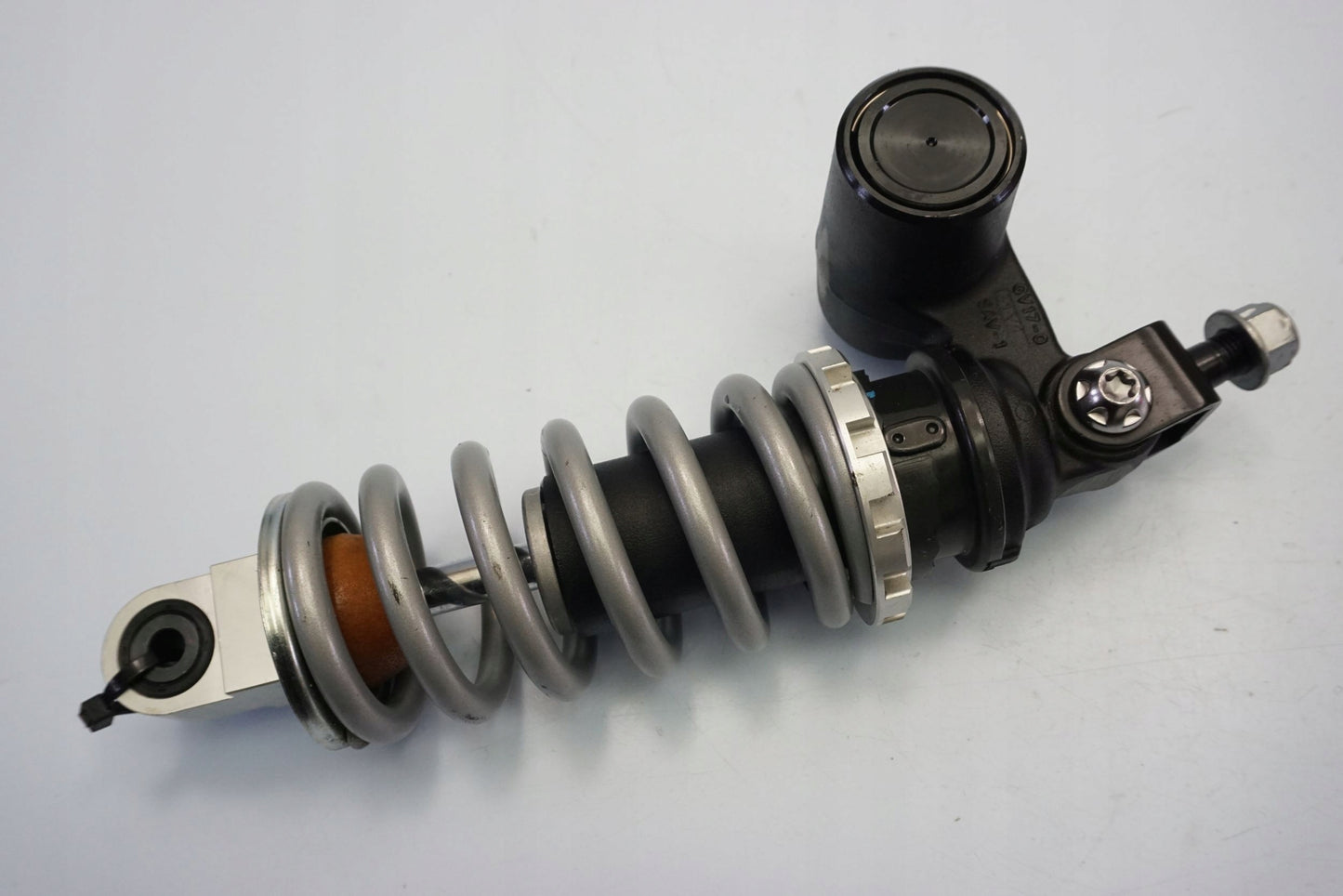 TRIUMPH STREET TRIPLE 660 S 17- Stoßdämpfer Federbein shock absorber