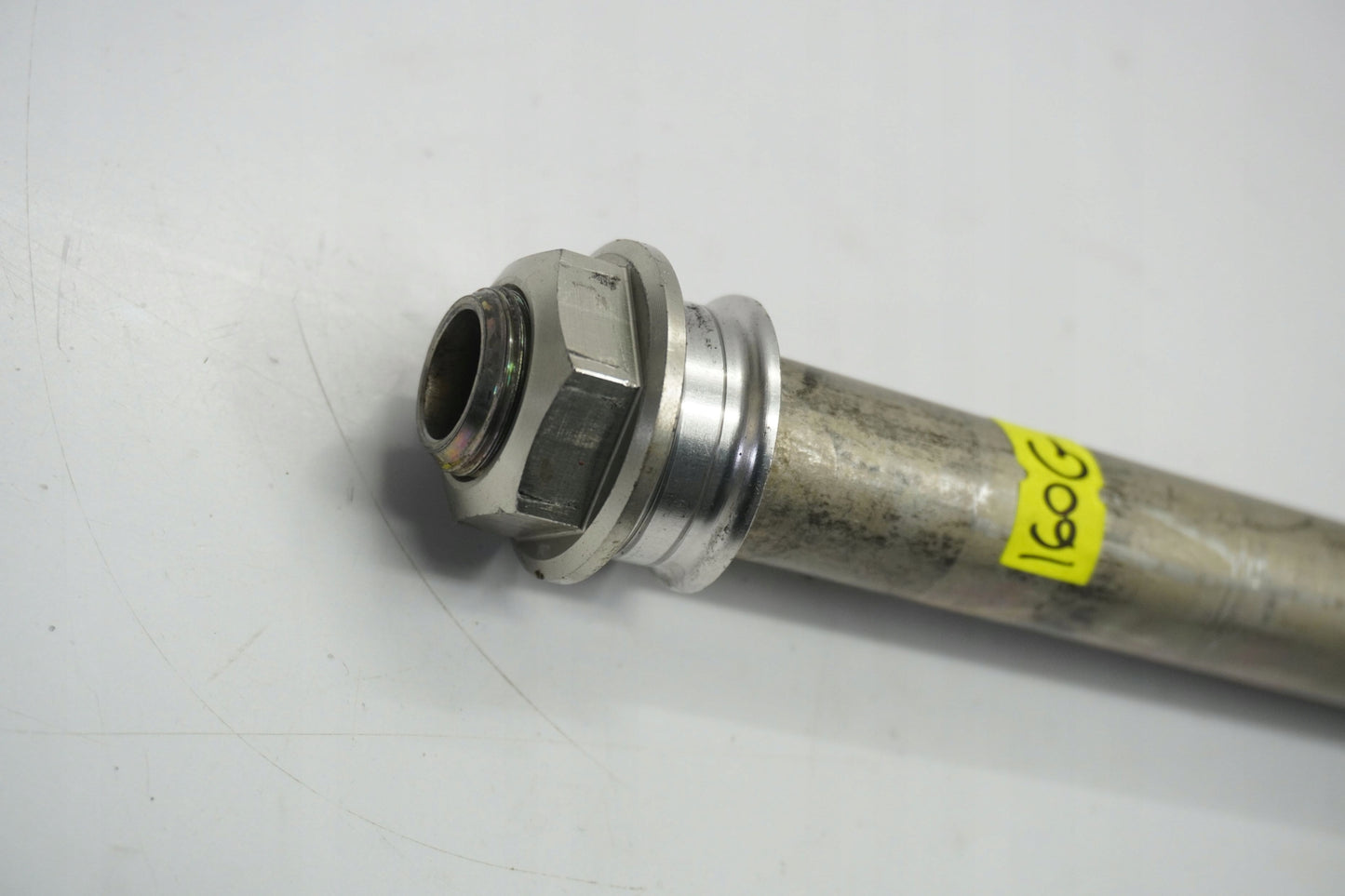 SUZUKI GSX-S 750 17-23 Vorderachse Achse vorne Radachse front axle 2