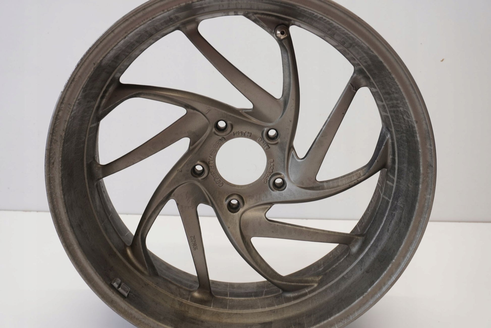 BMW K 1600 GTL 17-19 Felge hinten Wheel Hinterrad 5