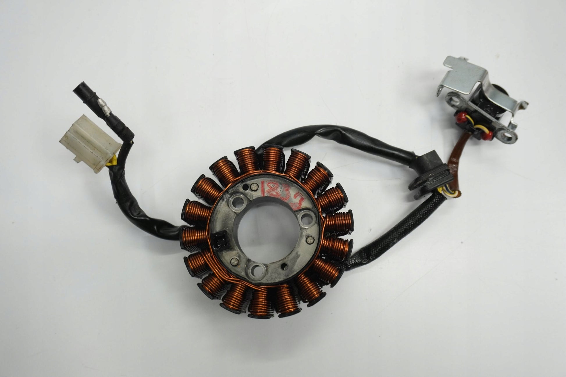 HONDA CB 125 R JC79 18-20 Lichtmaschine Stator Generator Lima Alternator 7