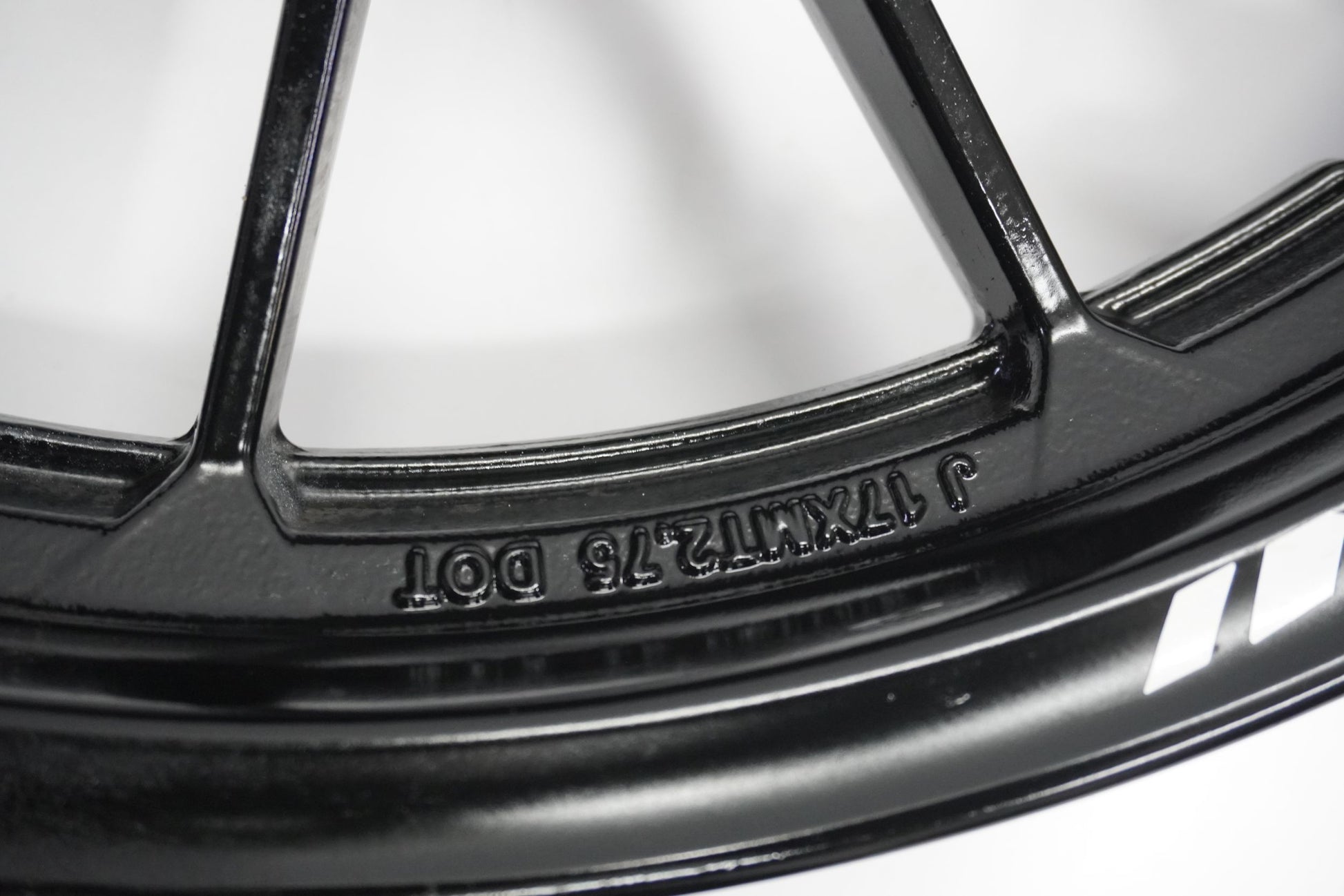 YAMAHA YZF-R 125 19-23 Felge vorne Wheel Vorderrad 6