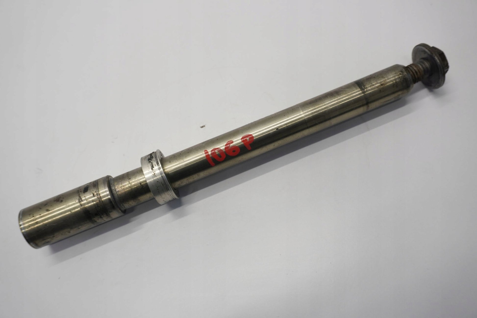 BMW R 1200 GS K50 13-16 Vorderachse Achse vorne Radachse front axle 6