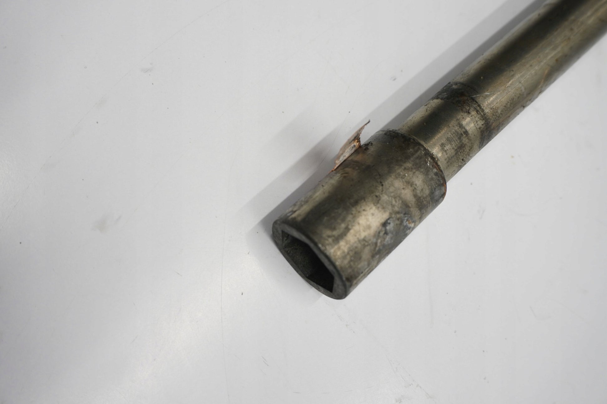 YAMAHA FJR 1300 13-15 Vorderachse Achse vorne Radachse front axle 4