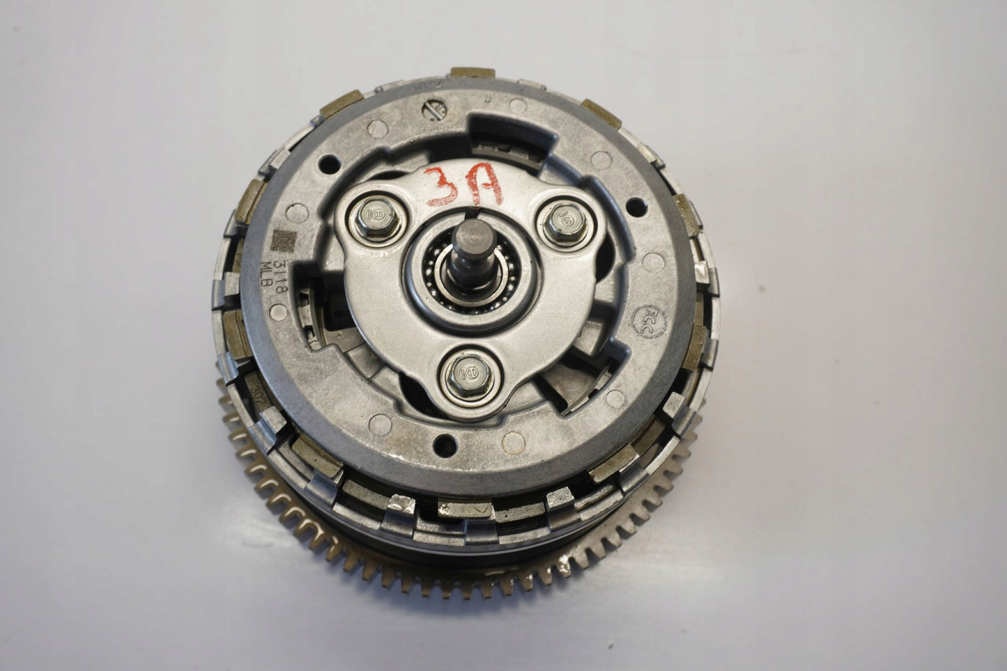 HONDA CB 750 HORNET 23- Kupplung Kupplungskorb Clutch 3