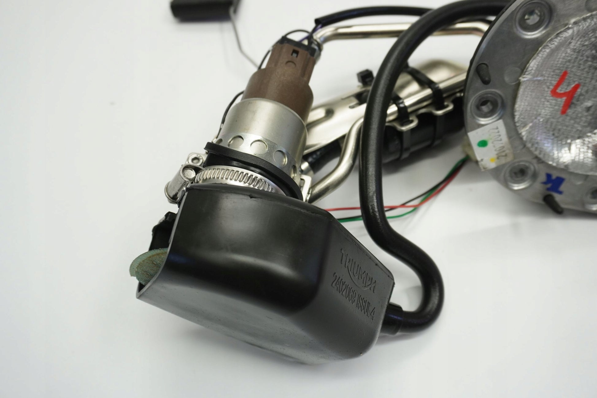 TRIUMPH ROCKET 3 R 20- Benzinpumpe Kraftstoffpumpe Fuel Pump 11