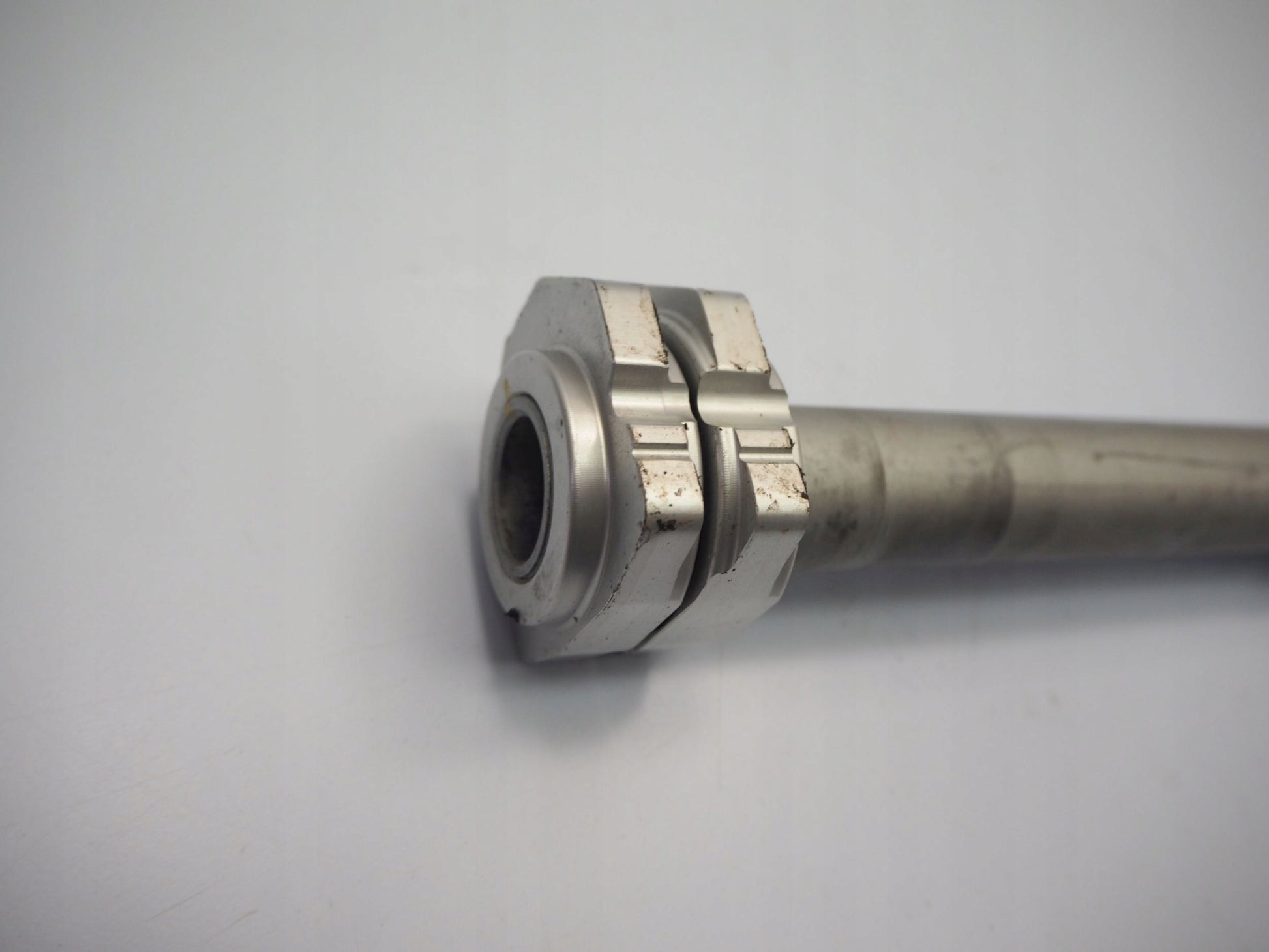 DUCATI MULTISTRADA 950 17-18 Hinterachse Achse hinten Radachse rear axle 6