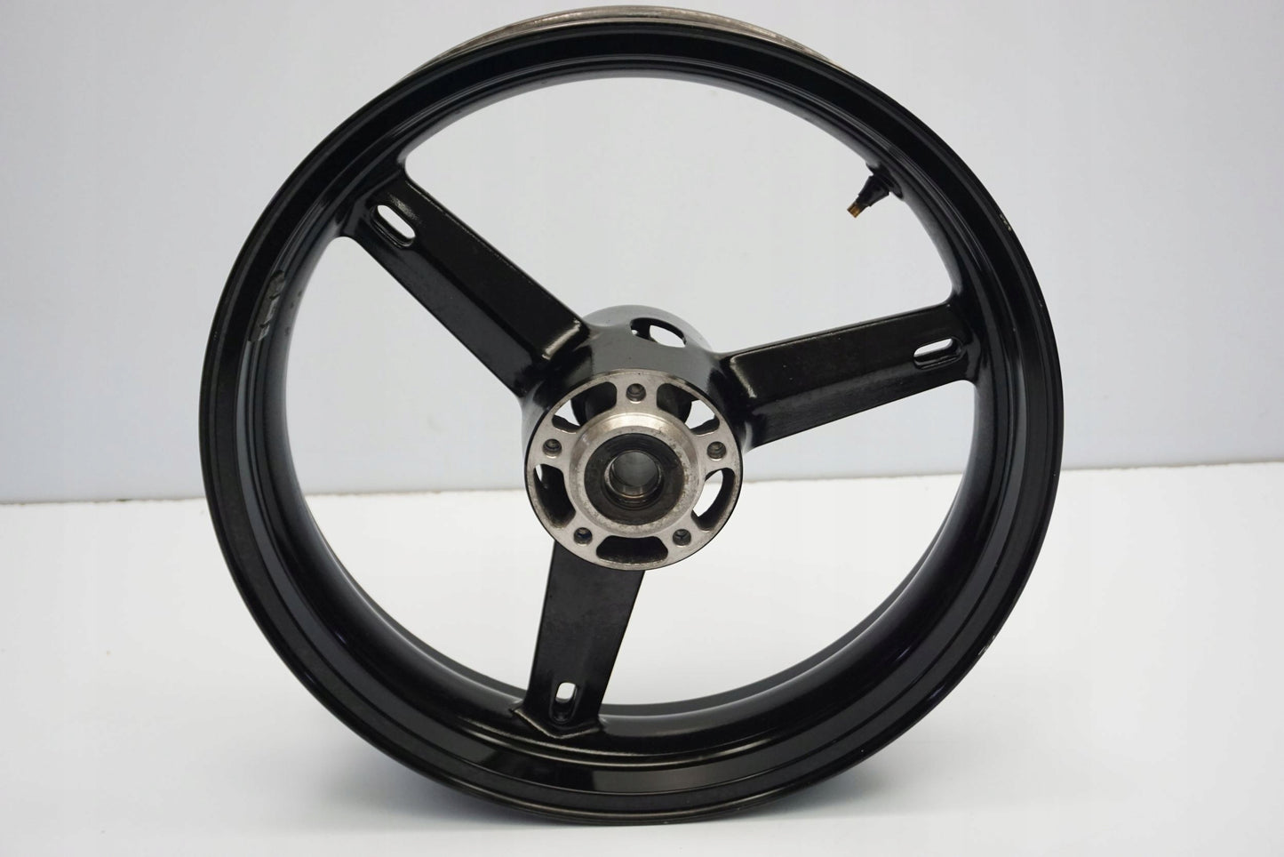 SUZUKI GSX-R 1000 K3-K4 Felge vorne Wheel Vorderrad