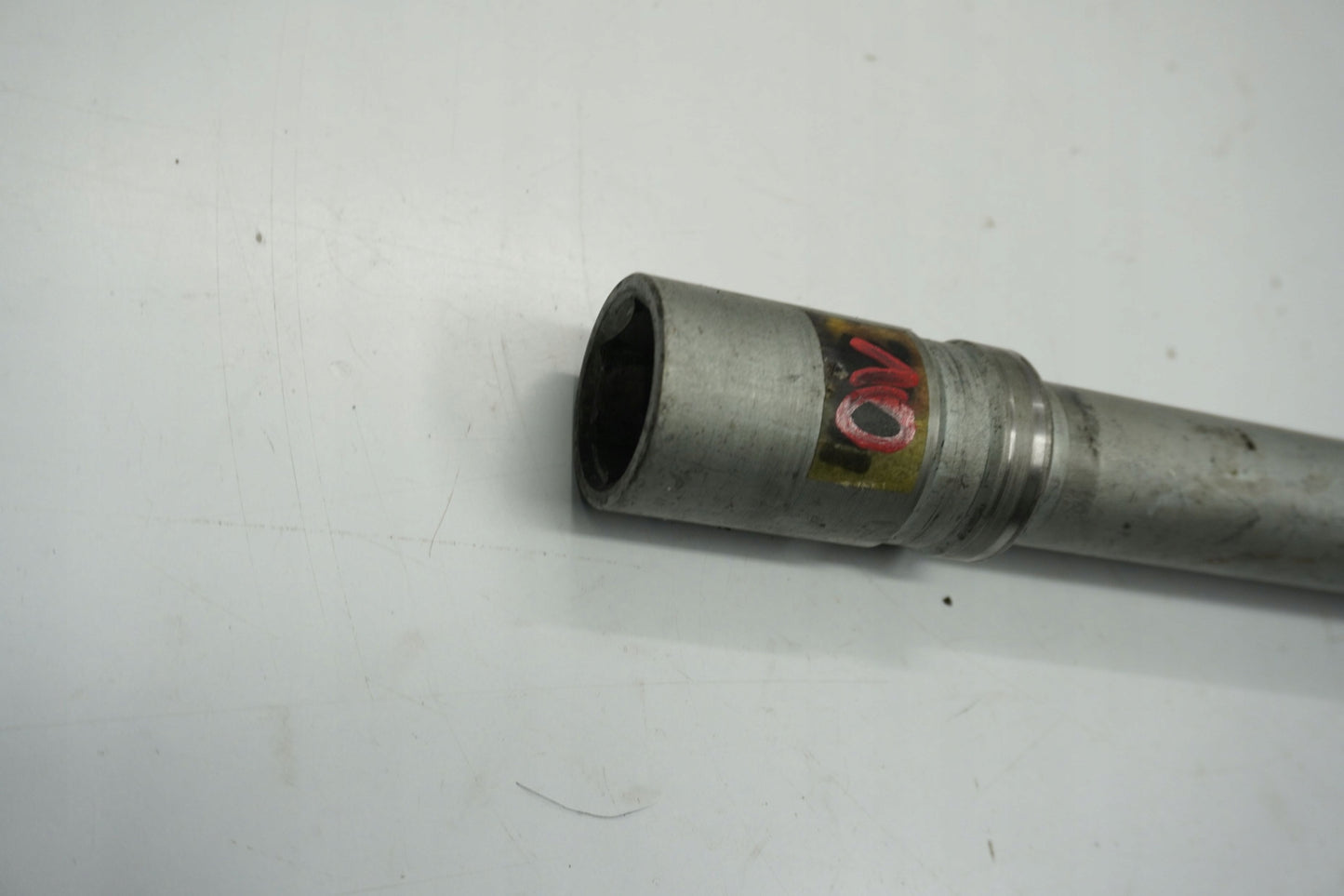 BMW K 1300 R 09-16 Vorderachse Achse vorne Radachse front axle 8