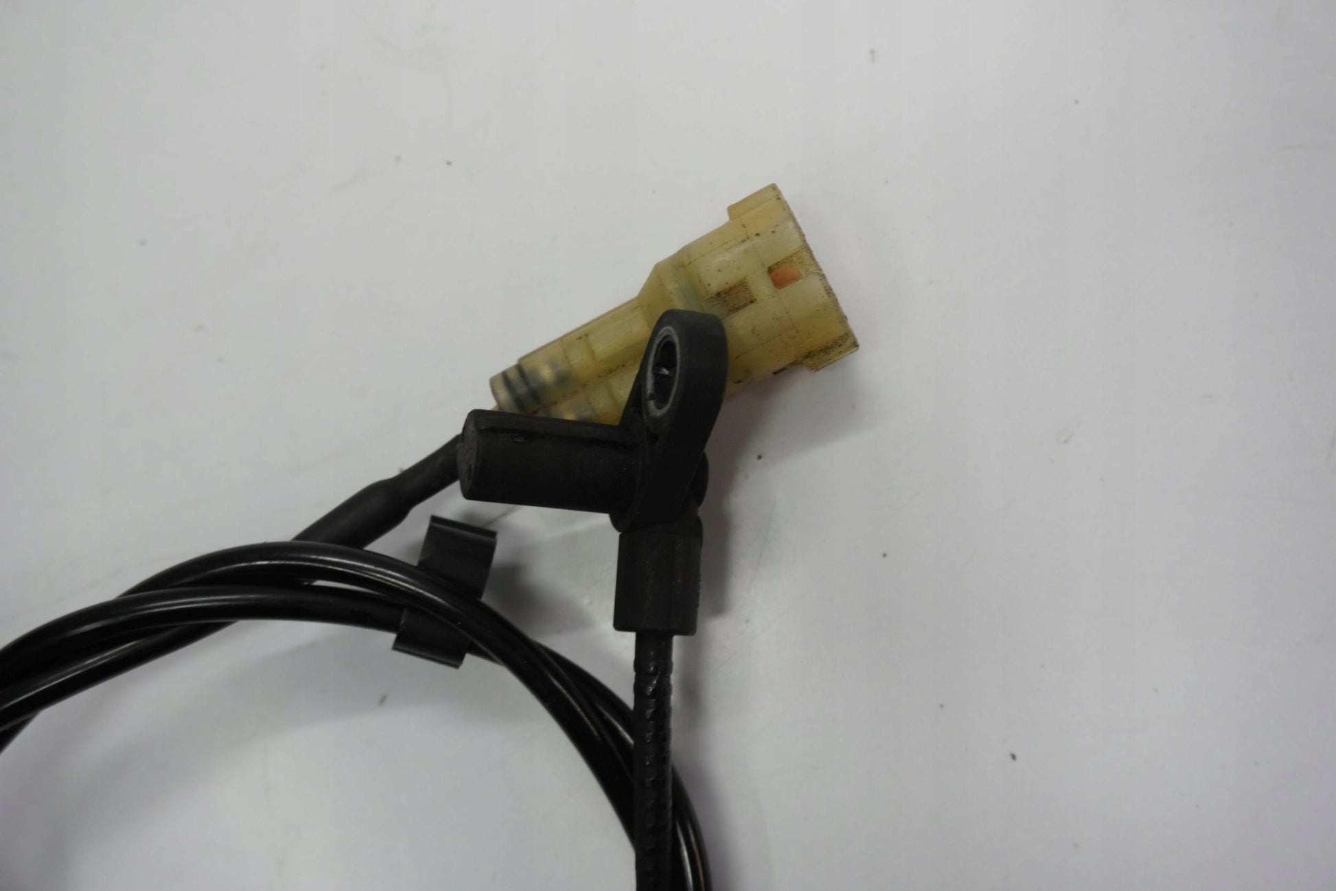 TRIUMPH TIGER 1200 XRT 16-17 ABS Sensor vorne 4