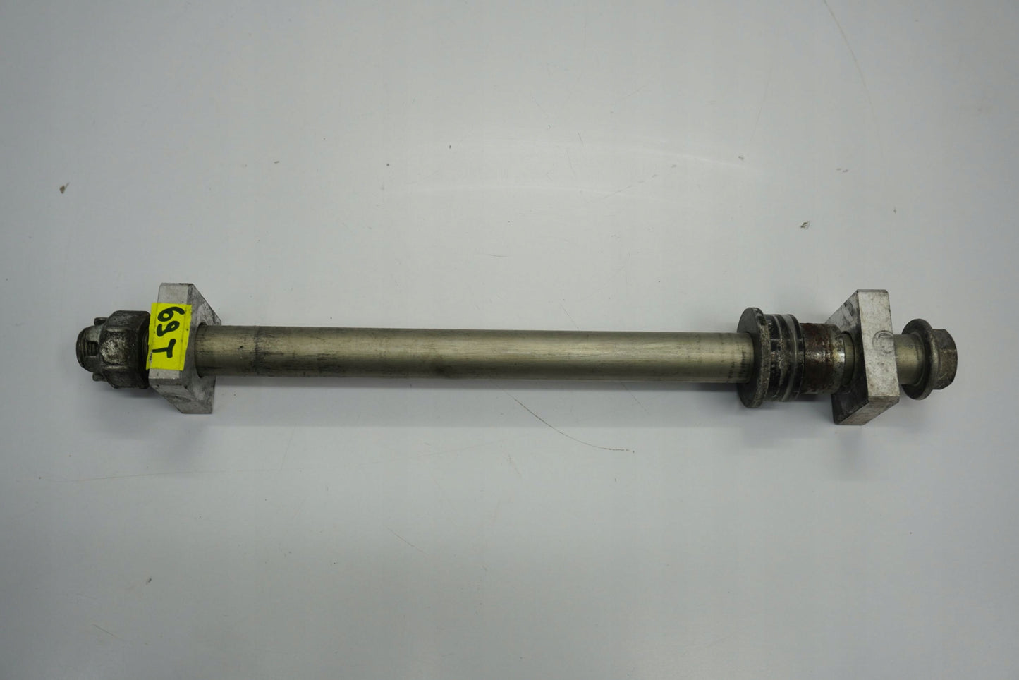 KAWASAKI Z-900 17-19 Hinterachse Achse hinten Radachse rear axle 2