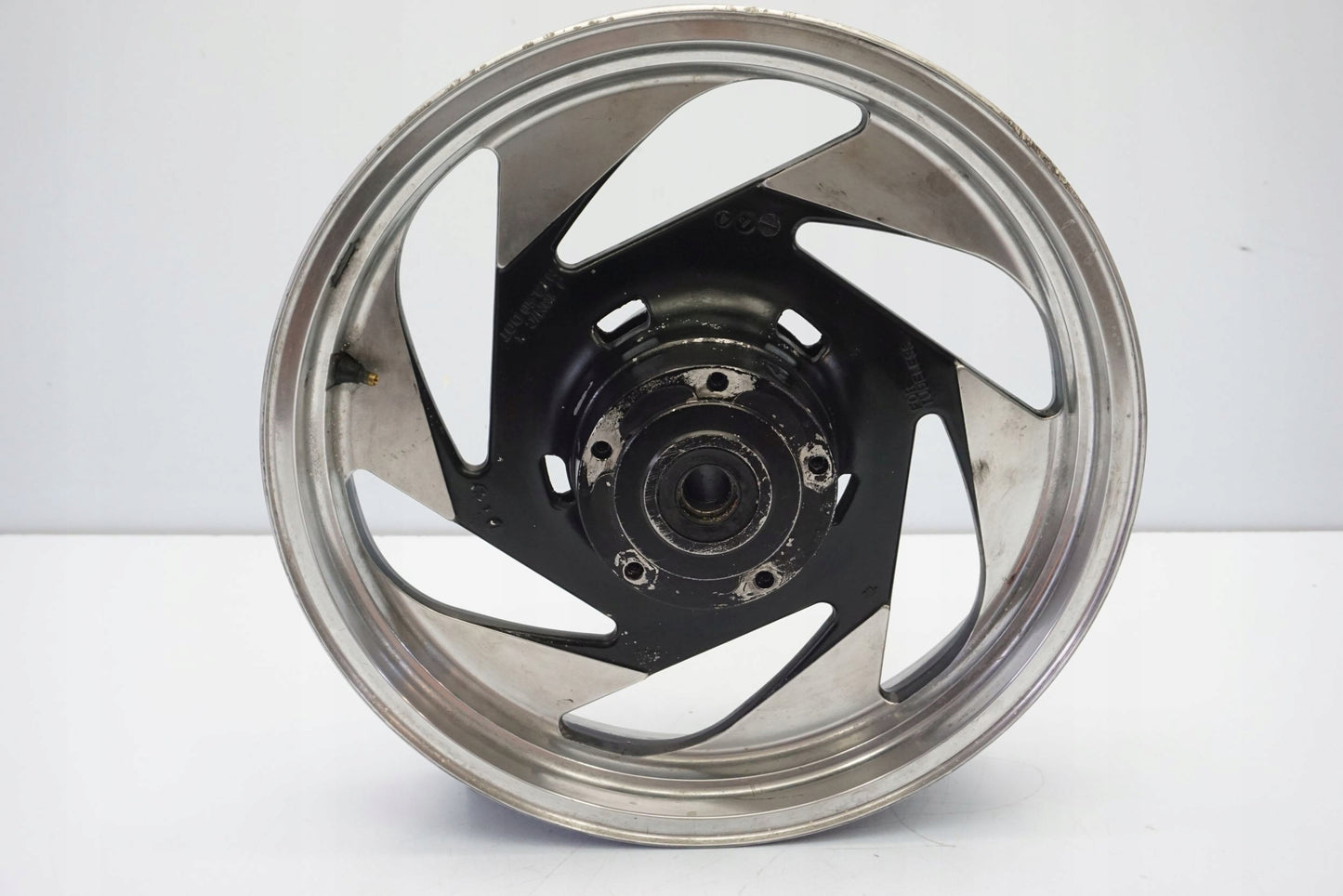 SUZUKI M 1800 R INTRUDER 06- Felge vorne Wheel Vorderrad 9