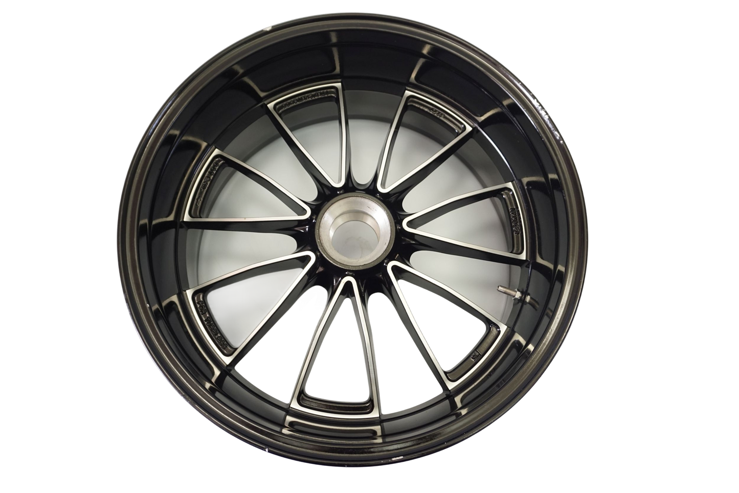DUCATI DIAVEL 1200 Felge hinten Wheel Hinterrad 1