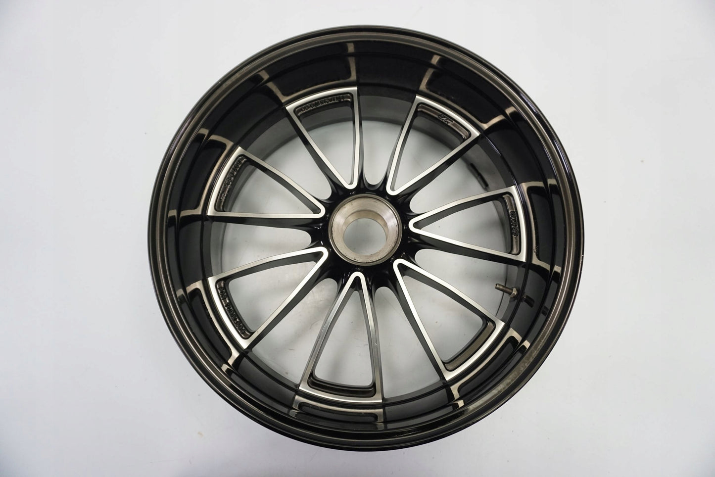 DUCATI DIAVEL 1200 11-13 Felge hinten Wheel Hinterrad