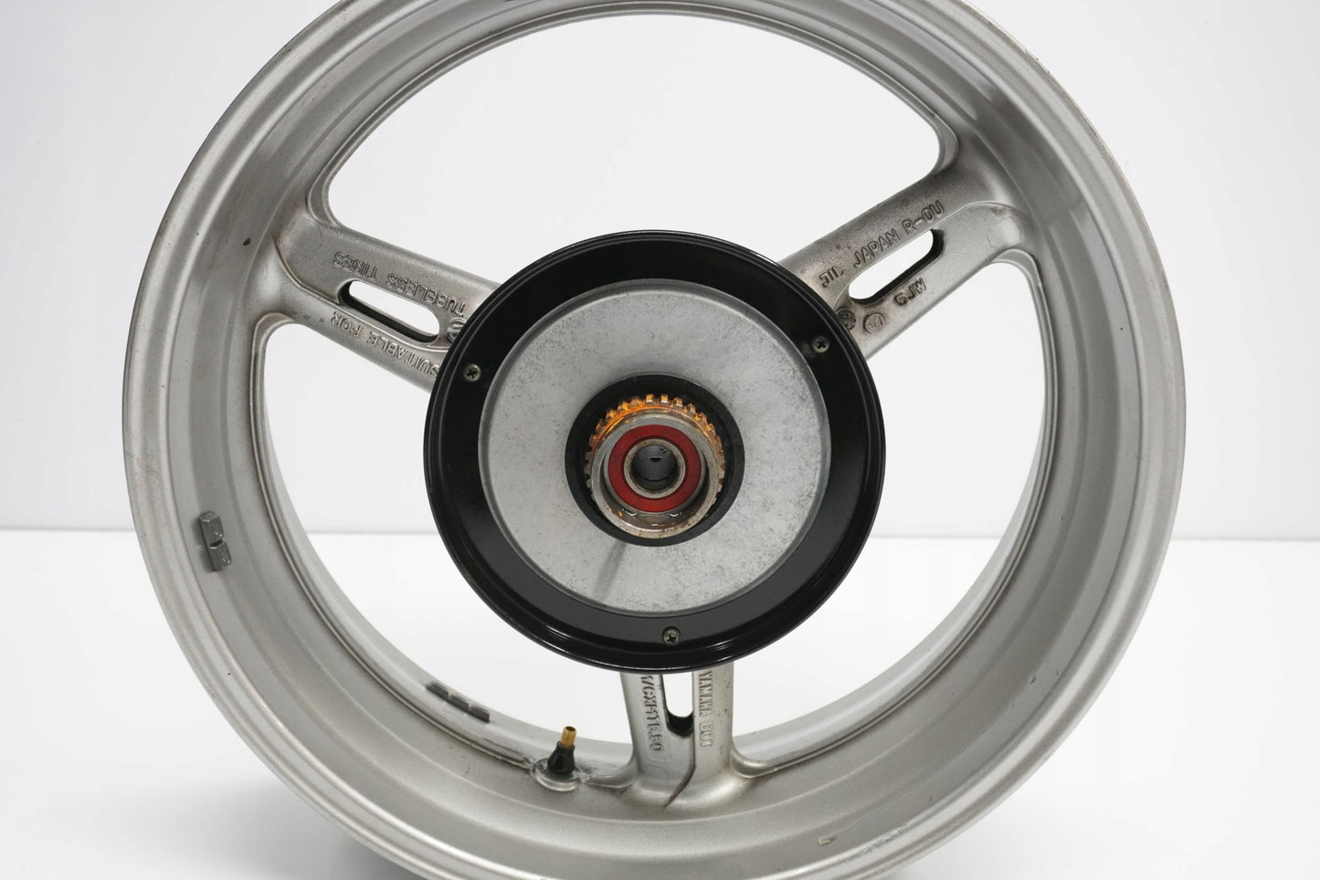 YAMAHA FJR 1300 01-05 Felge hinten Wheel Hinterrad 7